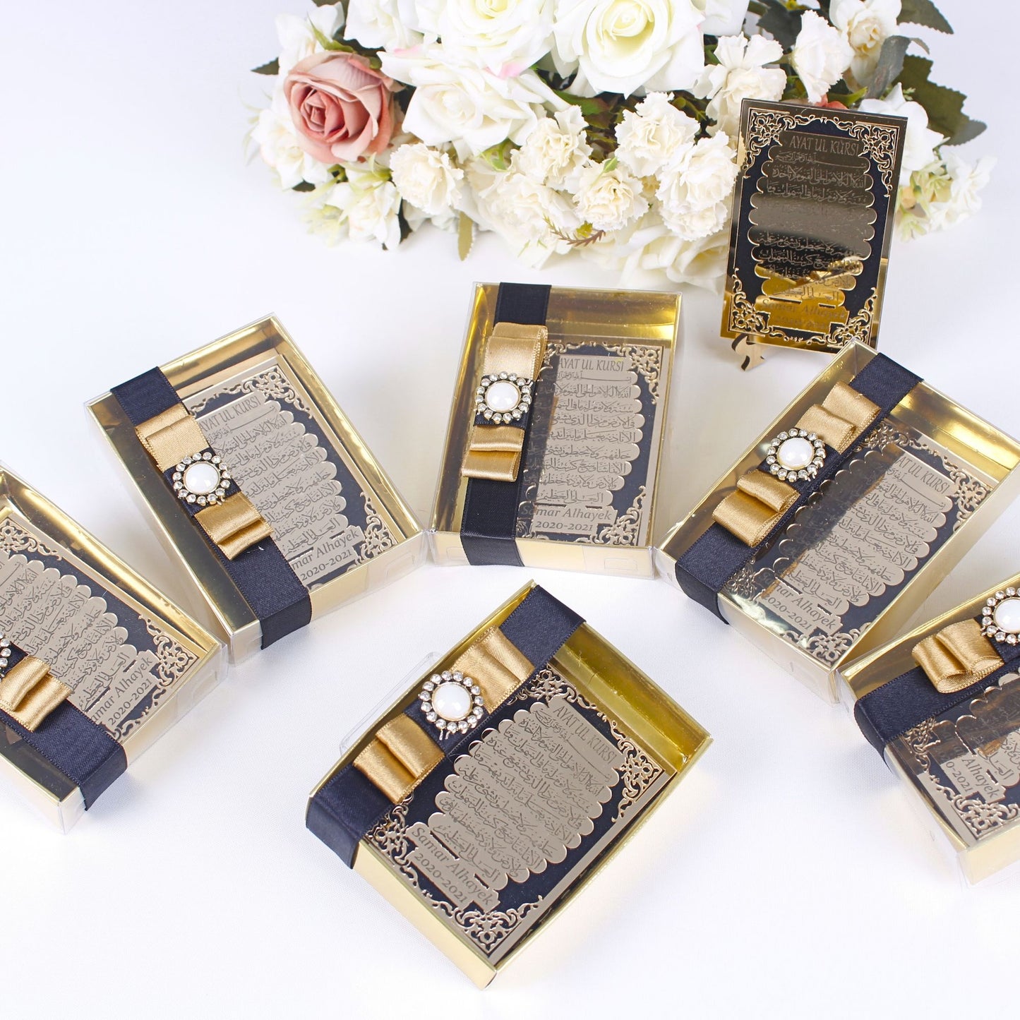 Personalized Ameen Favor Ayatul Kursi on Stand Gold Mirror Black Wood - Islamic Elite Favors is a handmade gift shop offering a wide variety of unique and personalized gifts for all occasions. Whether you're looking for the perfect Ramadan, Eid, Hajj, wedding gift or something special for a birthday, baby shower or anniversary, we have something for everyone. High quality, made with love.