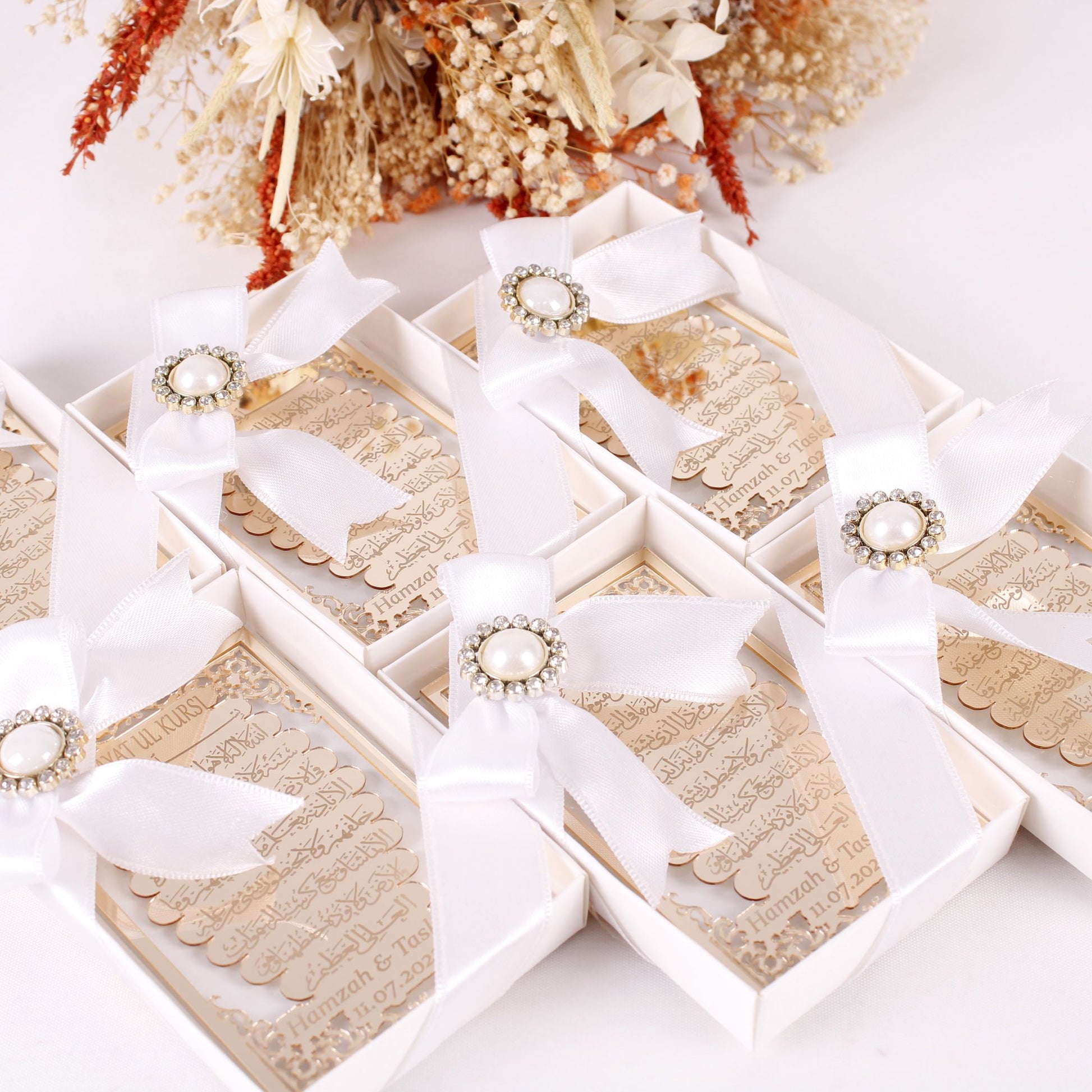 Personalized Wedding Favor Ayatul Kursi on Stand Gold Clear Mirrors - Islamic Elite Favors is a handmade gift shop offering a wide variety of unique and personalized gifts for all occasions. Whether you're looking for the perfect Ramadan, Eid, Hajj, wedding gift or something special for a birthday, baby shower or anniversary, we have something for everyone. High quality, made with love.