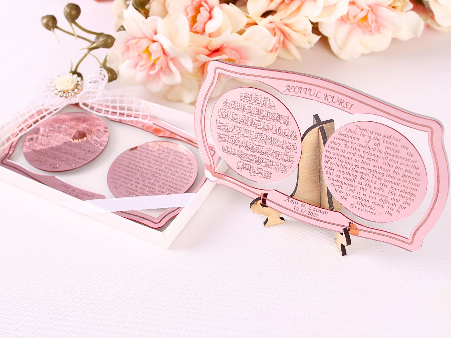 Personalized Wedding Favor Ayatul Kursi on Stand English Arabic Gold - Islamic Elite Favors is a handmade gift shop offering a wide variety of unique and personalized gifts for all occasions. Whether you're looking for the perfect Ramadan, Eid, Hajj, wedding gift or something special for a birthday, baby shower or anniversary, we have something for everyone. High quality, made with love.