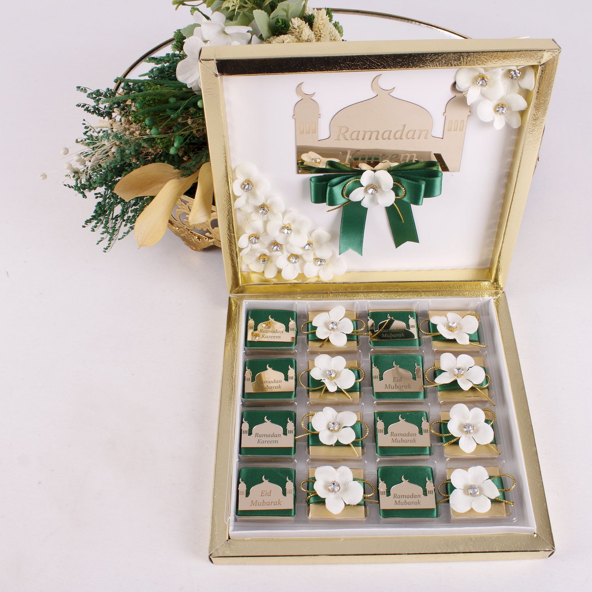 Chocolate Favors for Ramadan Eid, Happy Birthday, Baby Shower, Wedding - Islamic Elite Favors is a handmade gift shop offering a wide variety of unique and personalized gifts for all occasions. Whether you're looking for the perfect Ramadan, Eid, Hajj, wedding gift or something special for a birthday, baby shower or anniversary, we have something for everyone. High quality, made with love.