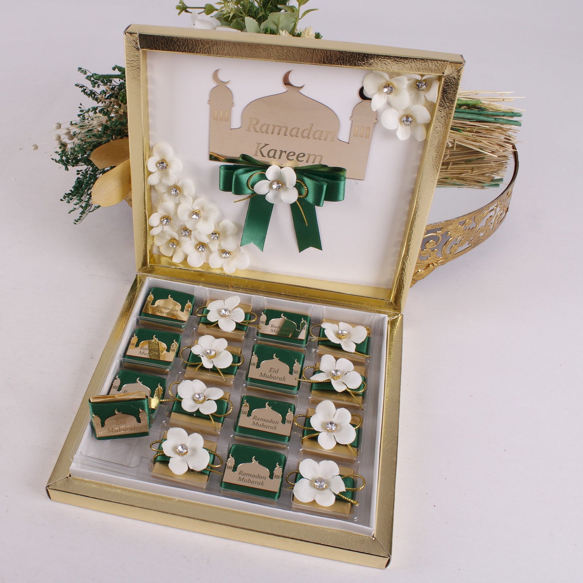 Chocolate Favors for Ramadan Eid, Happy Birthday, Baby Shower, Wedding - Islamic Elite Favors is a handmade gift shop offering a wide variety of unique and personalized gifts for all occasions. Whether you're looking for the perfect Ramadan, Eid, Hajj, wedding gift or something special for a birthday, baby shower or anniversary, we have something for everyone. High quality, made with love.