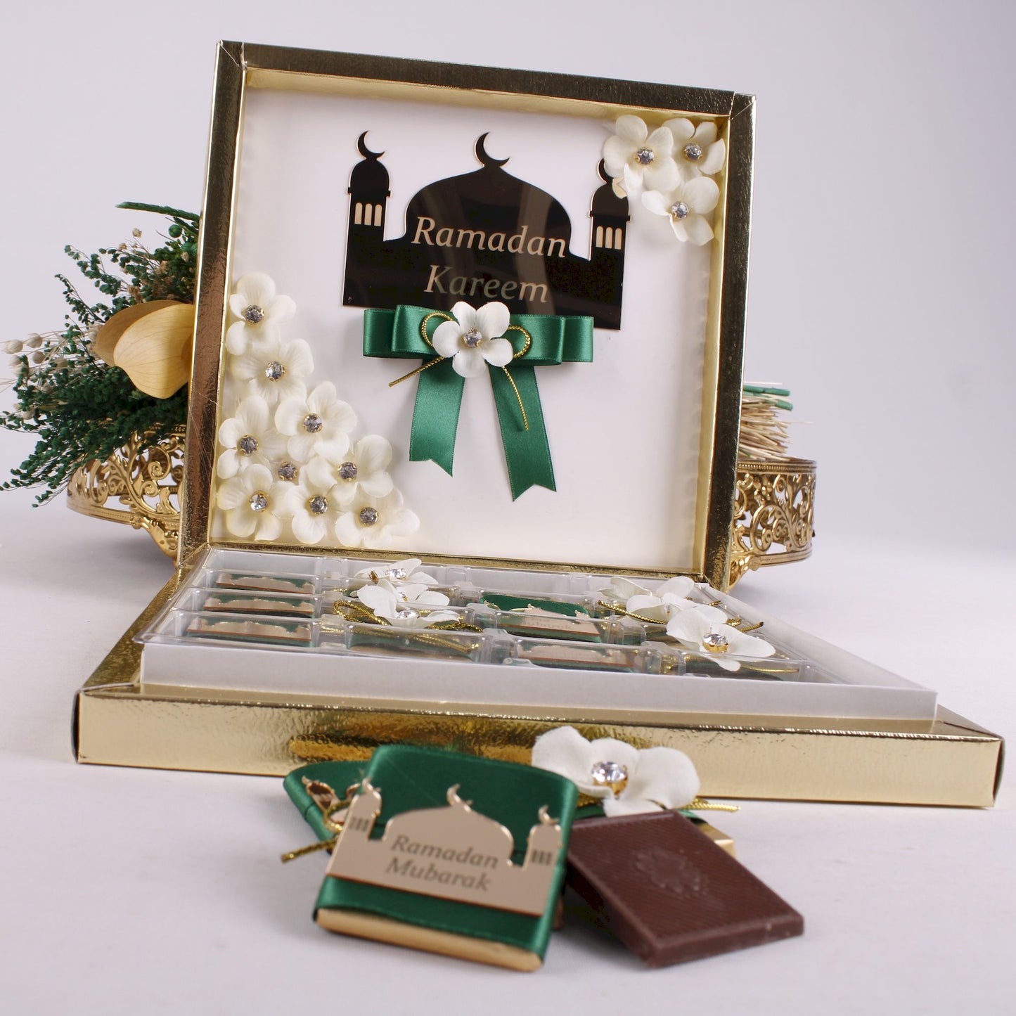 Chocolate Favors for Ramadan Eid, Happy Birthday, Baby Shower, Wedding - Islamic Elite Favors is a handmade gift shop offering a wide variety of unique and personalized gifts for all occasions. Whether you're looking for the perfect Ramadan, Eid, Hajj, wedding gift or something special for a birthday, baby shower or anniversary, we have something for everyone. High quality, made with love.