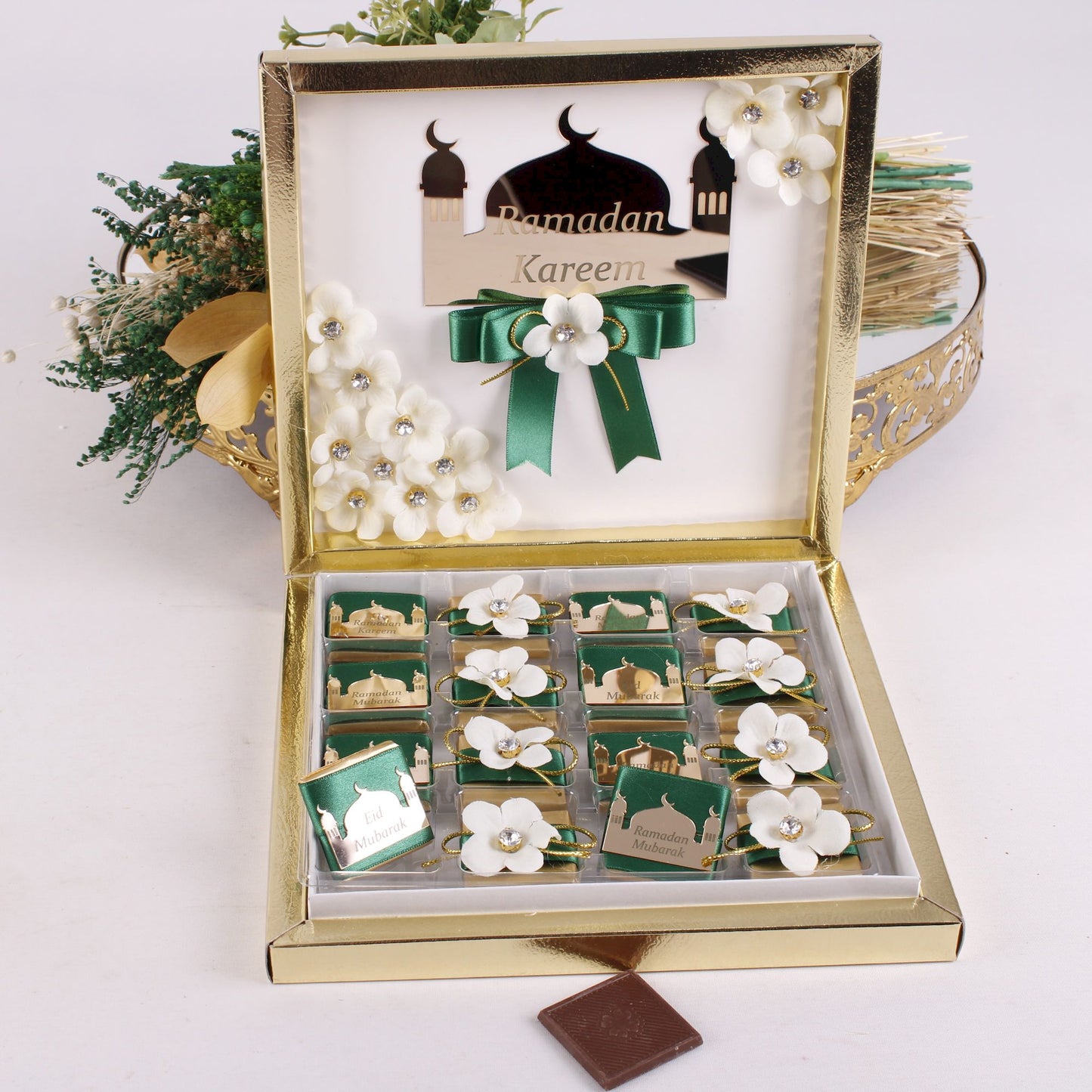 Chocolate Favors for Ramadan Eid, Happy Birthday, Baby Shower, Wedding - Islamic Elite Favors is a handmade gift shop offering a wide variety of unique and personalized gifts for all occasions. Whether you're looking for the perfect Ramadan, Eid, Hajj, wedding gift or something special for a birthday, baby shower or anniversary, we have something for everyone. High quality, made with love.