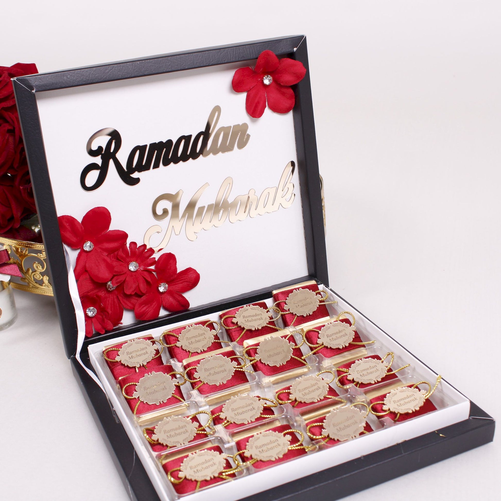 Chocolate Favors for Ramadan Eid, Happy Birthday, Baby Shower, Wedding - Islamic Elite Favors is a handmade gift shop offering a wide variety of unique and personalized gifts for all occasions. Whether you're looking for the perfect Ramadan, Eid, Hajj, wedding gift or something special for a birthday, baby shower or anniversary, we have something for everyone. High quality, made with love.