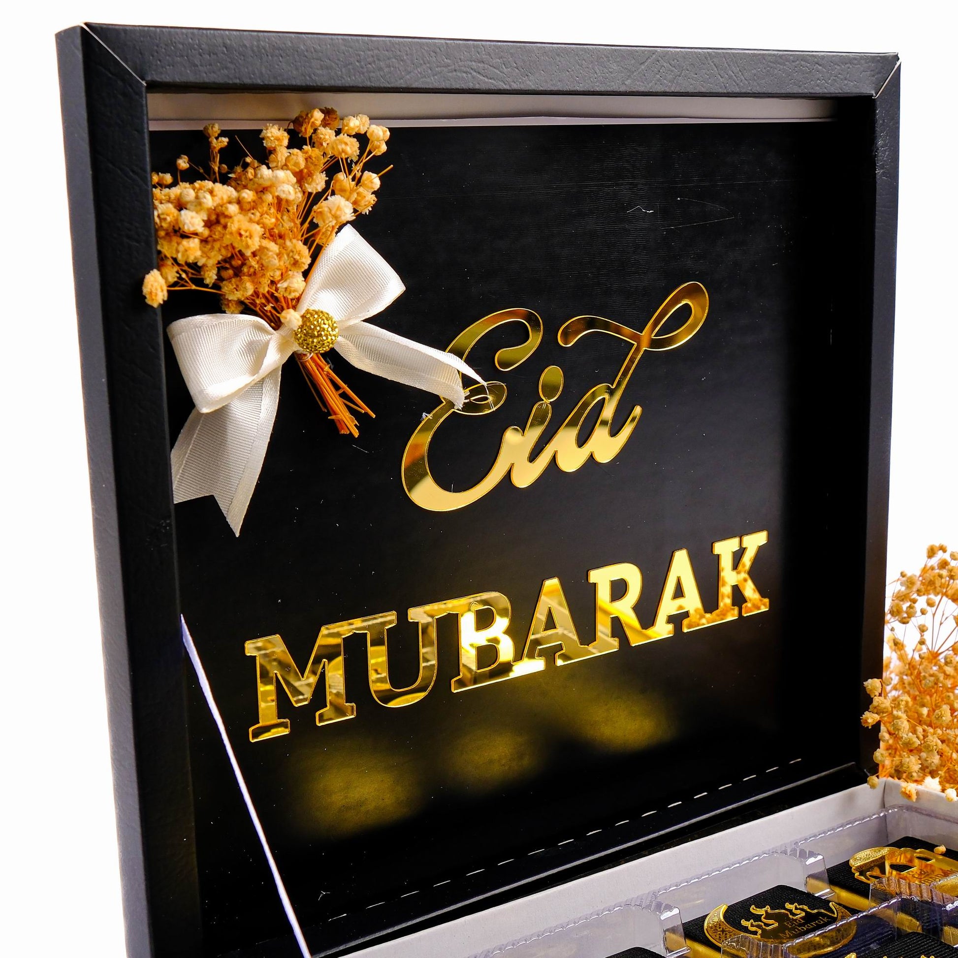 Eid Mubarak Chocolate Box, Ramadan Kareem Ramadan Mubarak Eid al-Adha Chocolate Gift Favors for Guests - Islamic Elite Favors is a handmade gift shop offering a wide variety of unique and personalized gifts for all occasions. Whether you're looking for the perfect Ramadan, Eid, Hajj, wedding gift or something special for a birthday, baby shower or anniversary, we have something for everyone. High quality, made with love.