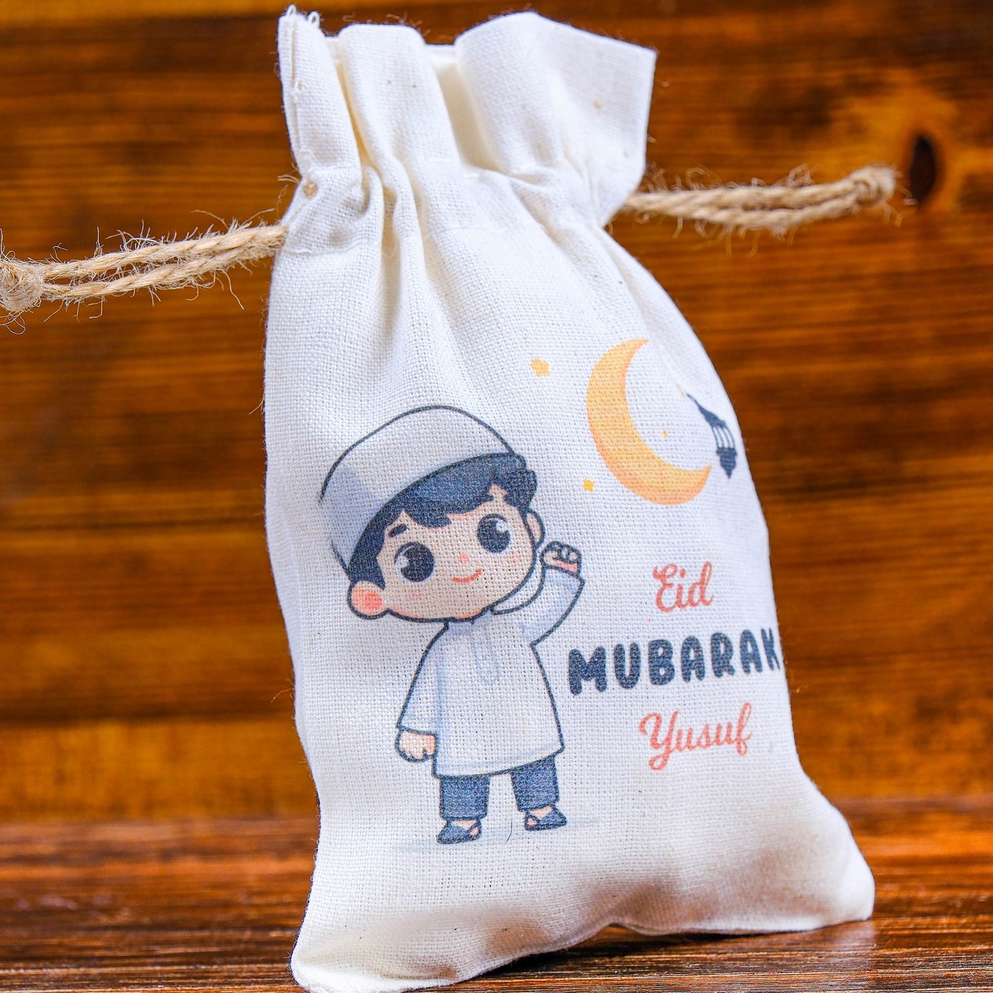 Personalized Eid Gift Bag for Kids, Custom Ramadan Favor Pouch, Cotton Treat Bag, Goodie Bag - Islamic Elite Favors is a handmade gift shop offering a wide variety of unique and personalized gifts for all occasions. Whether you're looking for the perfect Ramadan, Eid, Hajj, wedding gift or something special for a birthday, baby shower or anniversary, we have something for everyone. High quality, made with love.