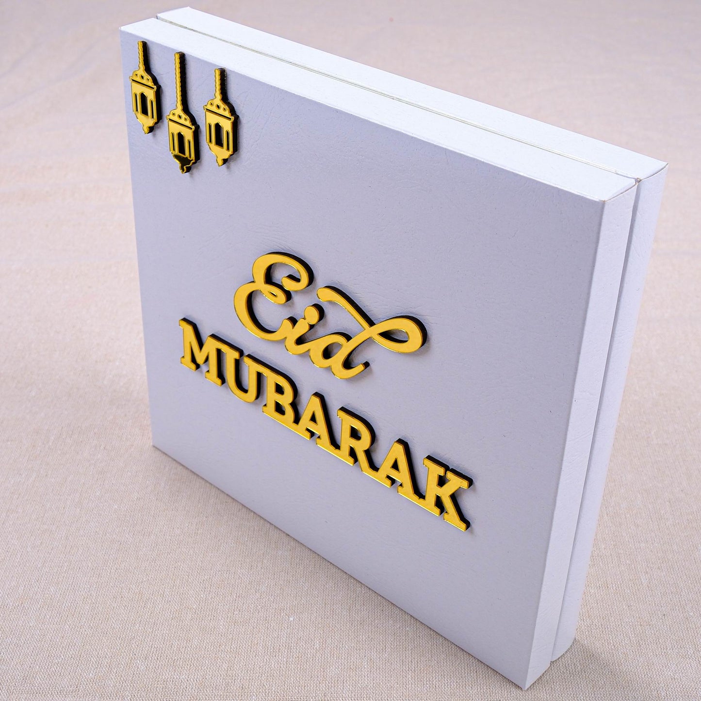 Eid Mubarak Chocolate Box, Ramadan Kareem Ramadan Mubarak Eid al-Adha Chocolate Gift Favors for Guests - Islamic Elite Favors is a handmade gift shop offering a wide variety of unique and personalized gifts for all occasions. Whether you're looking for the perfect Ramadan, Eid, Hajj, wedding gift or something special for a birthday, baby shower or anniversary, we have something for everyone. High quality, made with love.