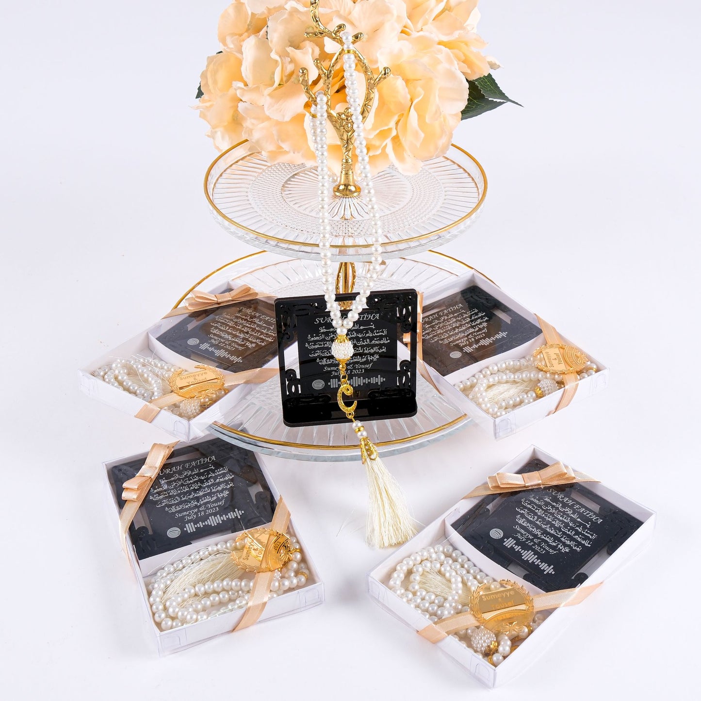 Personalized Surah Al-Fatihah on Stand & Tasbeeh Islamic Wedding Favor - Islamic Elite Favors is a handmade gift shop offering a wide variety of unique and personalized gifts for all occasions. Whether you're looking for the perfect Ramadan, Eid, Hajj, wedding gift or something special for a birthday, baby shower or anniversary, we have something for everyone. High quality, made with love.