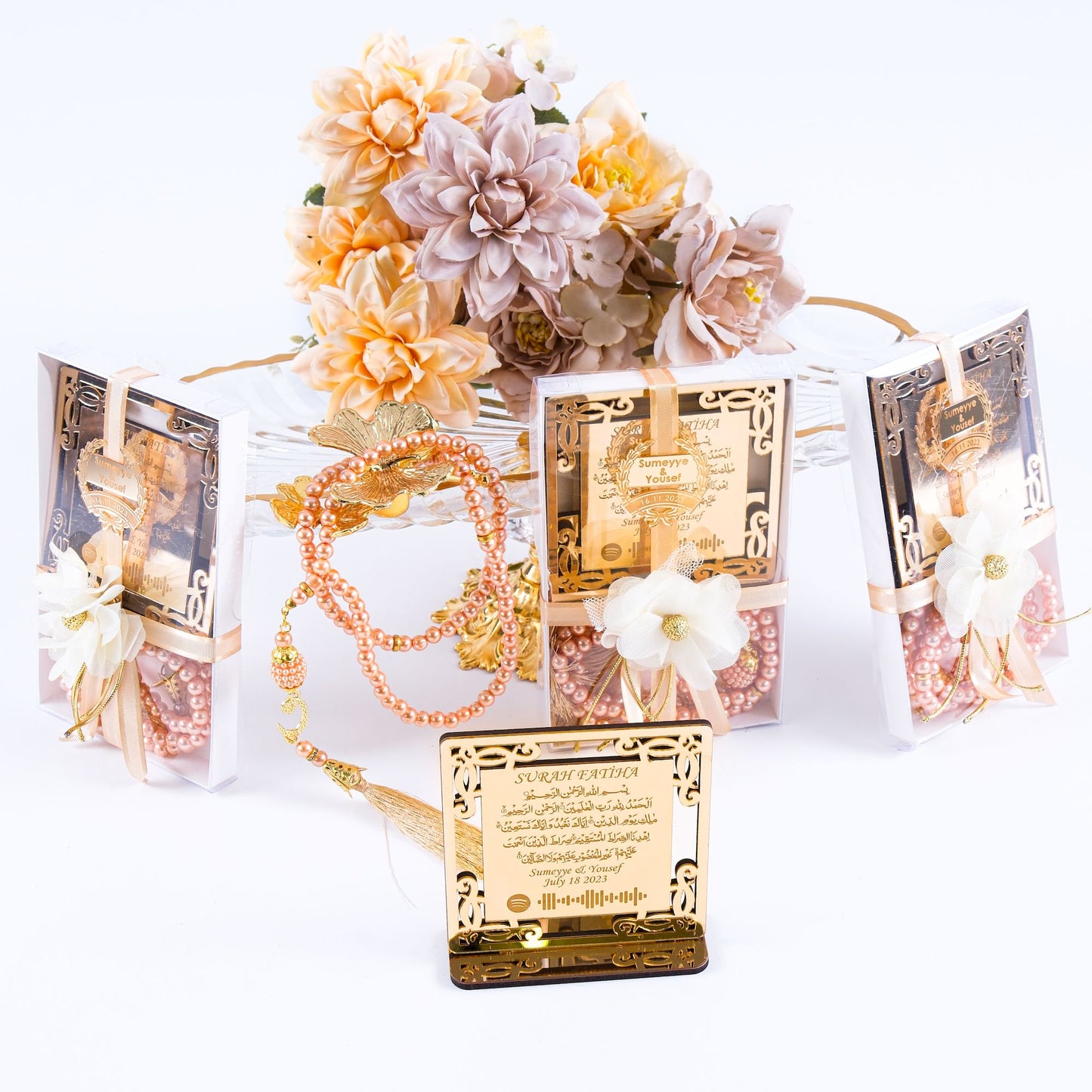 Personalized Surah Al-Fatihah on Stand & Tasbeeh Islamic Wedding Favor - Islamic Elite Favors is a handmade gift shop offering a wide variety of unique and personalized gifts for all occasions. Whether you're looking for the perfect Ramadan, Eid, Hajj, wedding gift or something special for a birthday, baby shower or anniversary, we have something for everyone. High quality, made with love.