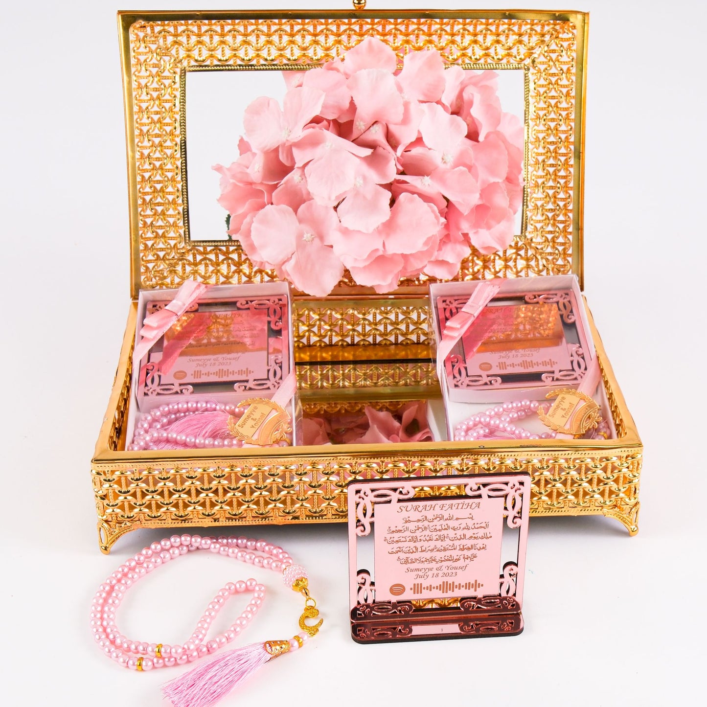 Personalized Surah Al-Fatihah on Stand & Tasbeeh Islamic Wedding Favor - Islamic Elite Favors is a handmade gift shop offering a wide variety of unique and personalized gifts for all occasions. Whether you're looking for the perfect Ramadan, Eid, Hajj, wedding gift or something special for a birthday, baby shower or anniversary, we have something for everyone. High quality, made with love.