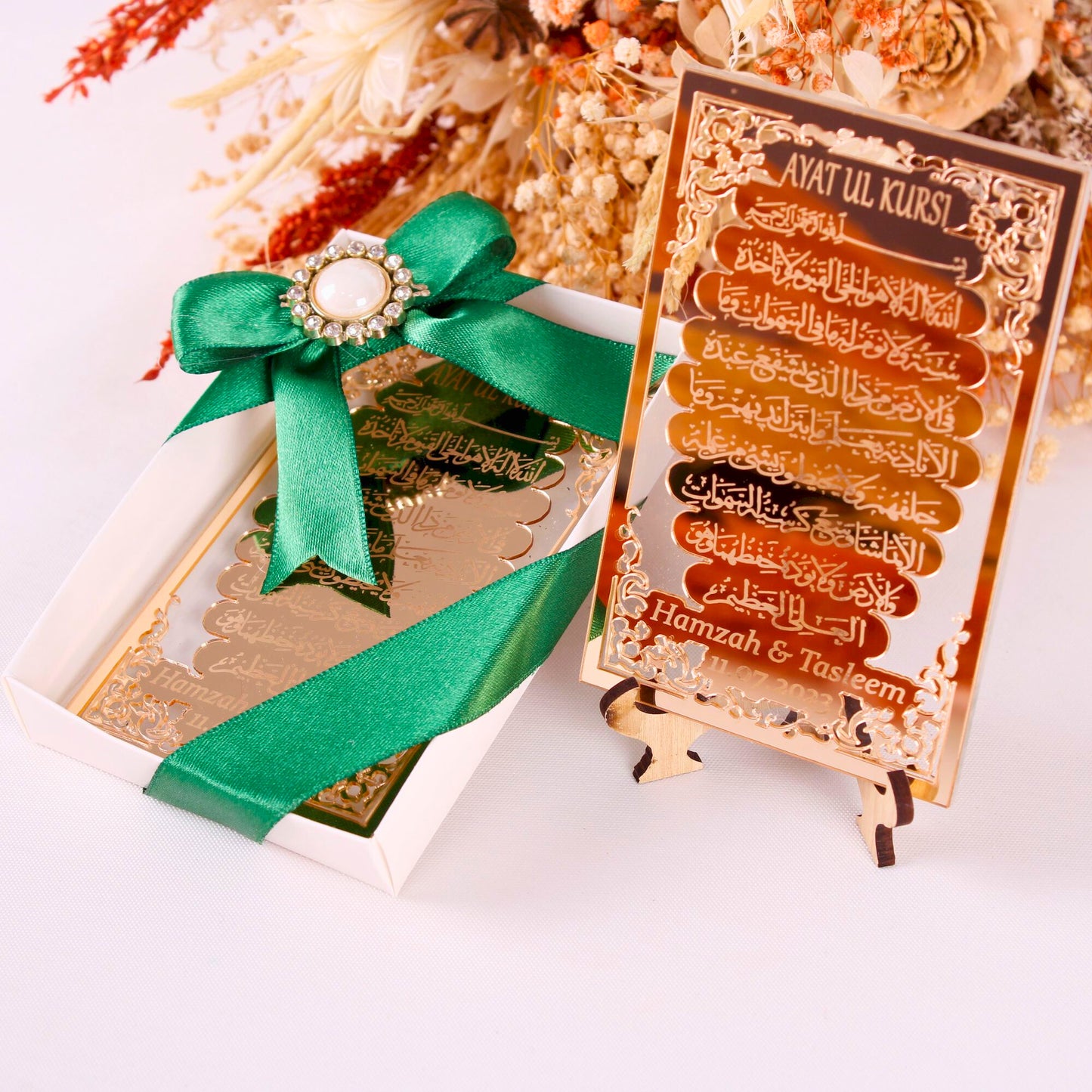 Personalized Wedding Favor Ayatul Kursi on Stand Gold Clear Mirrors - Islamic Elite Favors is a handmade gift shop offering a wide variety of unique and personalized gifts for all occasions. Whether you're looking for the perfect Ramadan, Eid, Hajj, wedding gift or something special for a birthday, baby shower or anniversary, we have something for everyone. High quality, made with love.