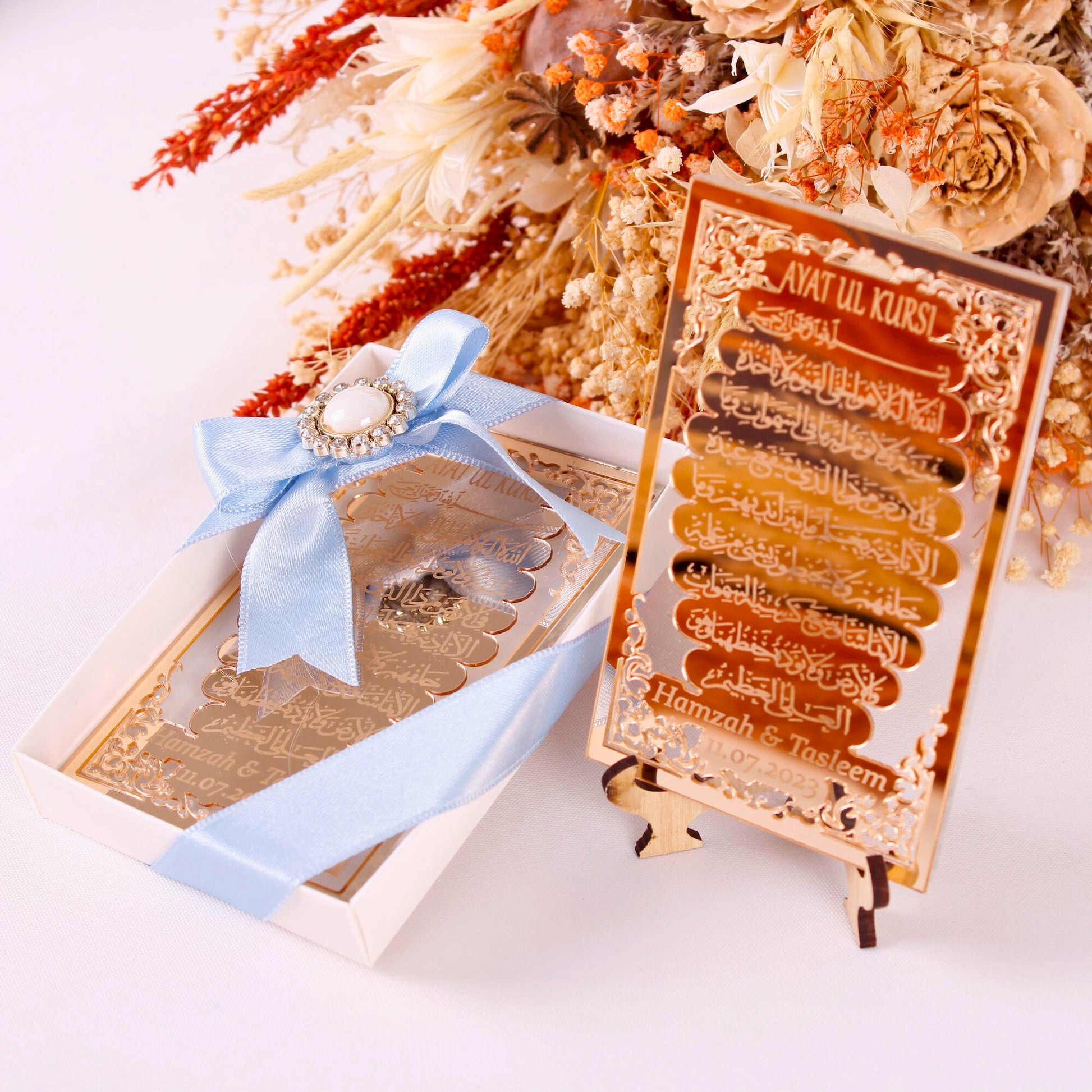 Personalized Wedding Favor Ayatul Kursi on Stand Gold Clear Mirrors - Islamic Elite Favors is a handmade gift shop offering a wide variety of unique and personalized gifts for all occasions. Whether you're looking for the perfect Ramadan, Eid, Hajj, wedding gift or something special for a birthday, baby shower or anniversary, we have something for everyone. High quality, made with love.