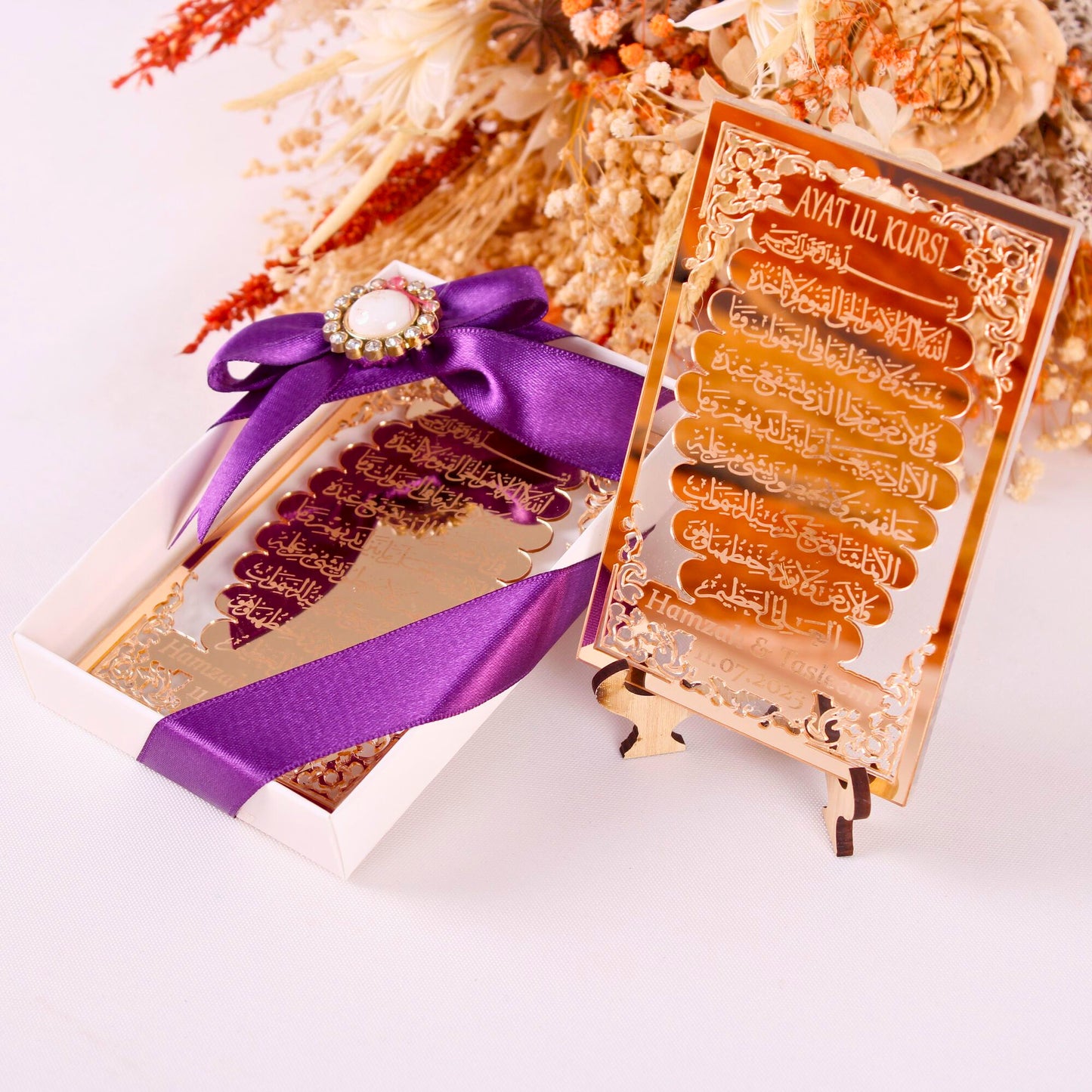 Personalized Wedding Favor Ayatul Kursi on Stand Gold Clear Mirrors - Islamic Elite Favors is a handmade gift shop offering a wide variety of unique and personalized gifts for all occasions. Whether you're looking for the perfect Ramadan, Eid, Hajj, wedding gift or something special for a birthday, baby shower or anniversary, we have something for everyone. High quality, made with love.