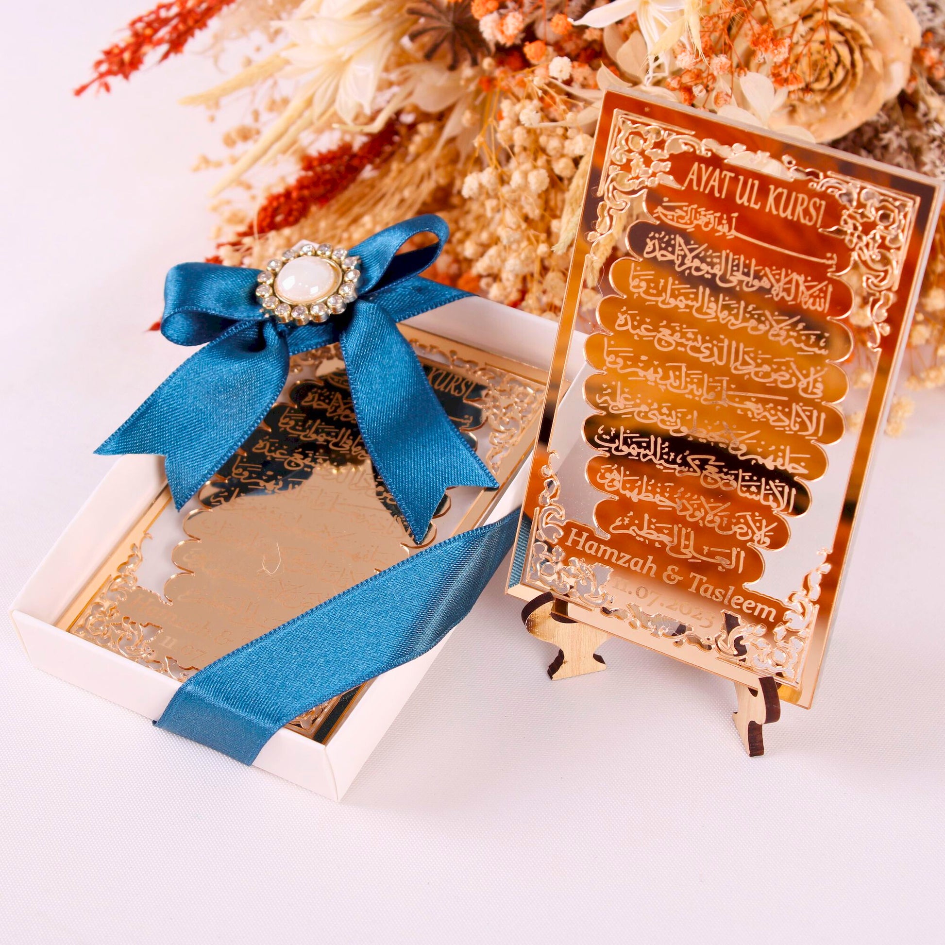 Personalized Wedding Favor Ayatul Kursi on Stand Gold Clear Mirrors - Islamic Elite Favors is a handmade gift shop offering a wide variety of unique and personalized gifts for all occasions. Whether you're looking for the perfect Ramadan, Eid, Hajj, wedding gift or something special for a birthday, baby shower or anniversary, we have something for everyone. High quality, made with love.