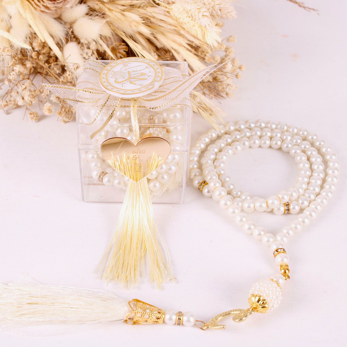 Personalized Prayer Beads Wedding Favor Decorated Gift Box with Heart - Islamic Elite Favors is a handmade gift shop offering a wide variety of unique and personalized gifts for all occasions. Whether you're looking for the perfect Ramadan, Eid, Hajj, wedding gift or something special for a birthday, baby shower or anniversary, we have something for everyone. High quality, made with love.