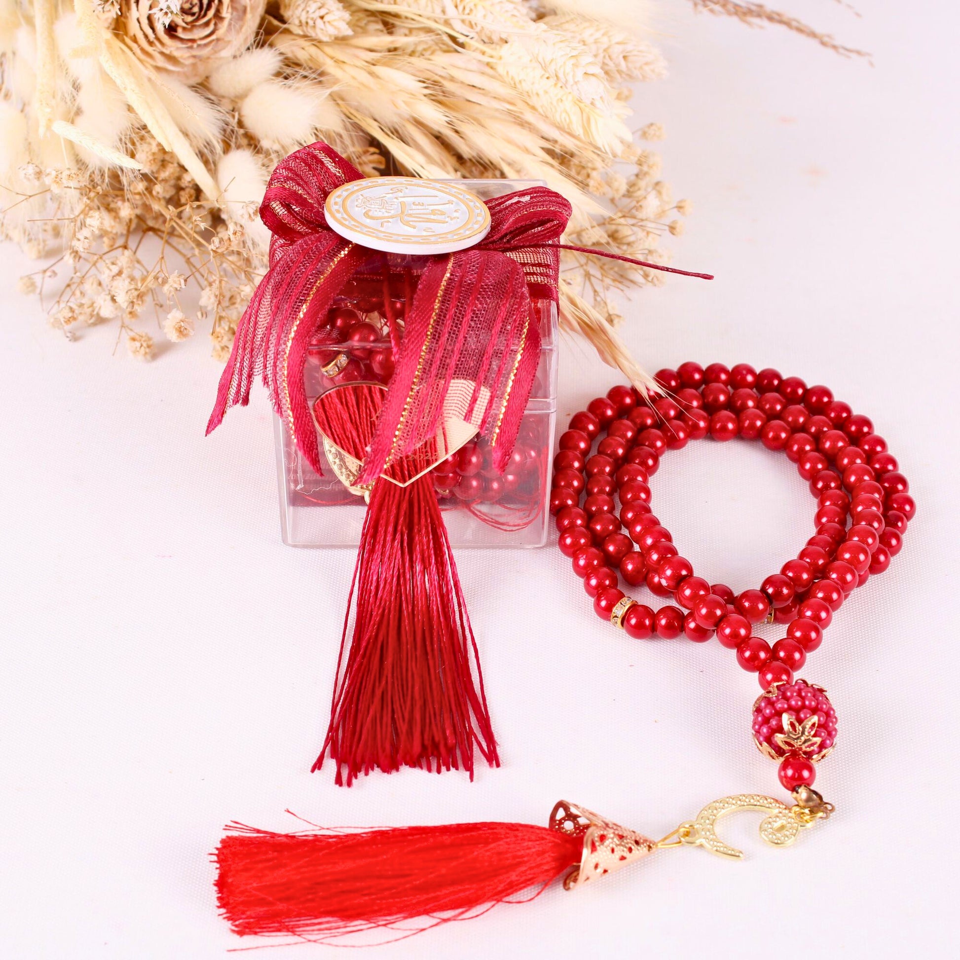 Personalized Prayer Beads Wedding Favor Decorated Gift Box with Heart - Islamic Elite Favors is a handmade gift shop offering a wide variety of unique and personalized gifts for all occasions. Whether you're looking for the perfect Ramadan, Eid, Hajj, wedding gift or something special for a birthday, baby shower or anniversary, we have something for everyone. High quality, made with love.