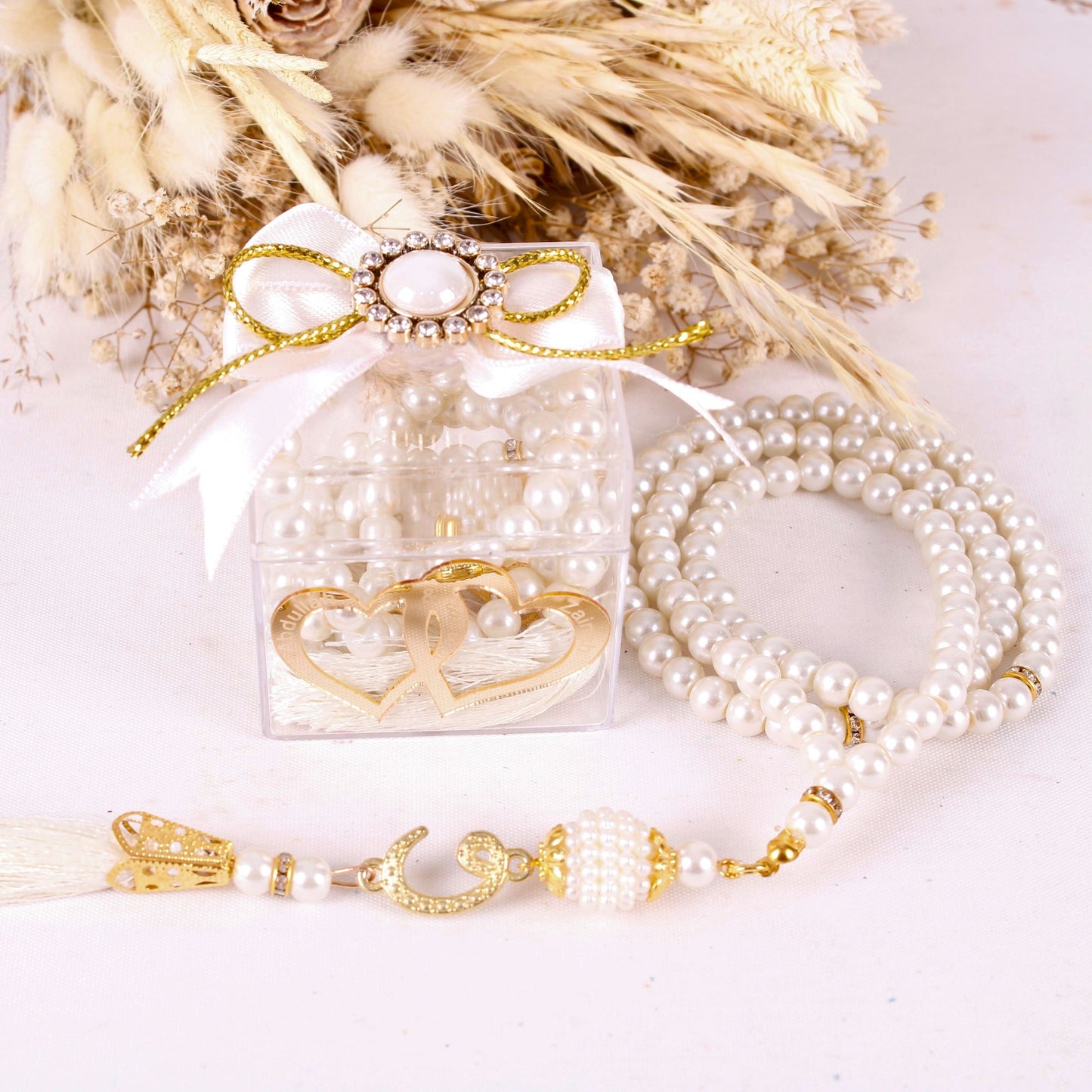 Personalized Prayer Bead Wedding Favor Decorated Box with Double Heart - Islamic Elite Favors is a handmade gift shop offering a wide variety of unique and personalized gifts for all occasions. Whether you're looking for the perfect Ramadan, Eid, Hajj, wedding gift or something special for a birthday, baby shower or anniversary, we have something for everyone. High quality, made with love.