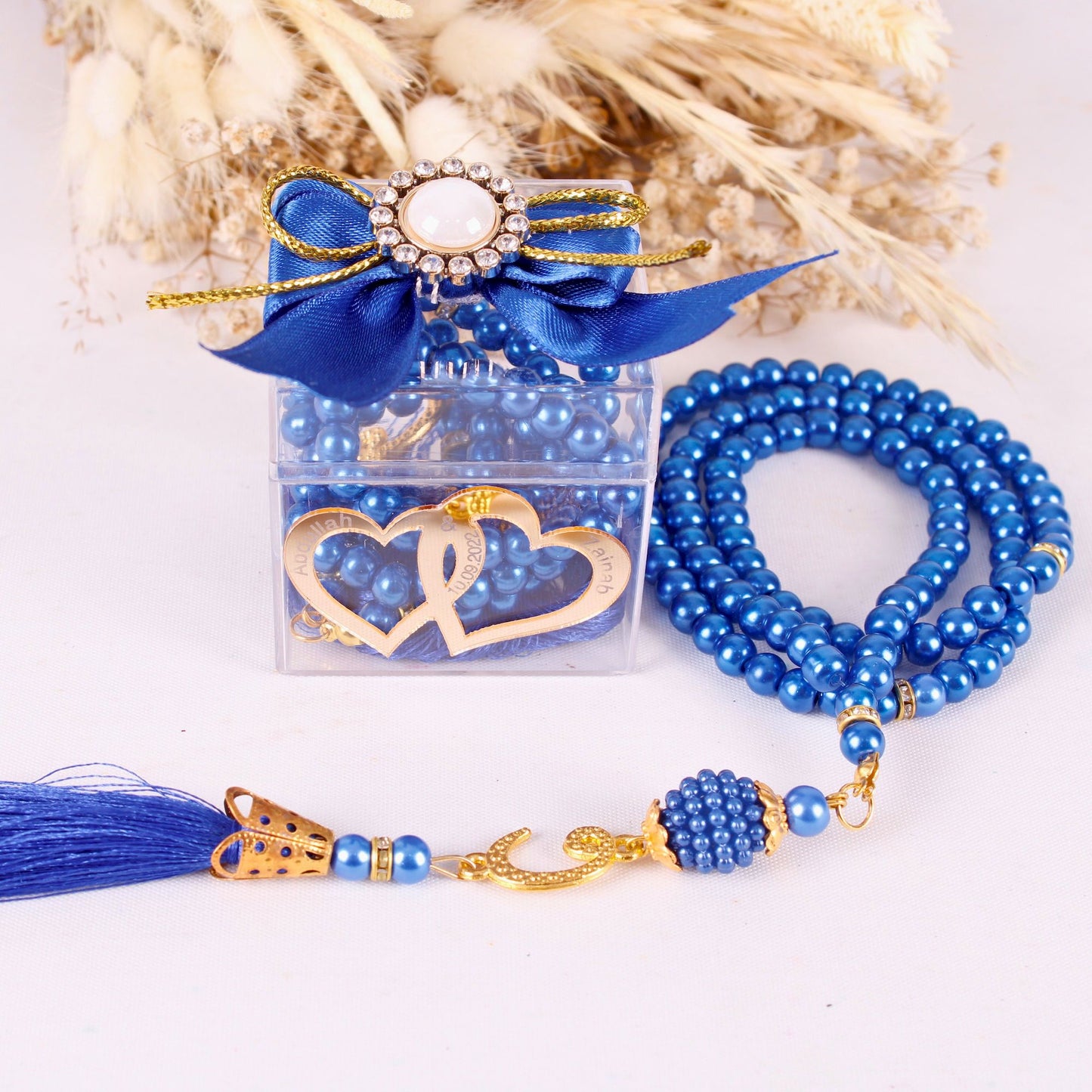 Personalized Prayer Bead Wedding Favor Decorated Box with Double Heart - Islamic Elite Favors is a handmade gift shop offering a wide variety of unique and personalized gifts for all occasions. Whether you're looking for the perfect Ramadan, Eid, Hajj, wedding gift or something special for a birthday, baby shower or anniversary, we have something for everyone. High quality, made with love.