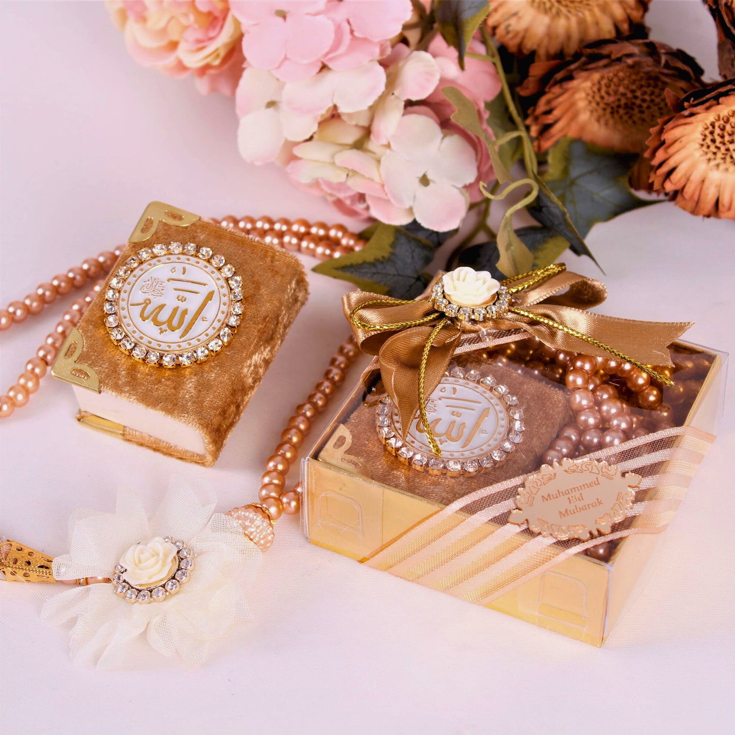 Personalized Mini Quran with Rhinestones Prayer Beads Wedding Favor - Islamic Elite Favors is a handmade gift shop offering a wide variety of unique and personalized gifts for all occasions. Whether you're looking for the perfect Ramadan, Eid, Hajj, wedding gift or something special for a birthday, baby shower or anniversary, we have something for everyone. High quality, made with love.