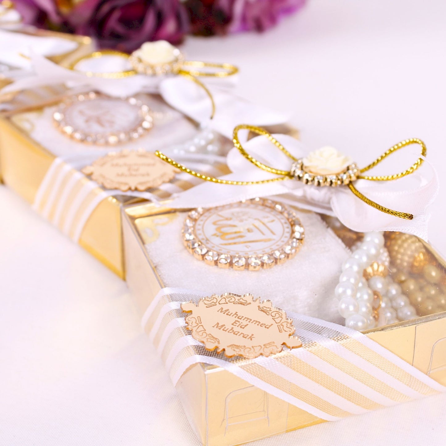 Personalized Mini Quran with Rhinestones Prayer Beads Wedding Favor - Islamic Elite Favors is a handmade gift shop offering a wide variety of unique and personalized gifts for all occasions. Whether you're looking for the perfect Ramadan, Eid, Hajj, wedding gift or something special for a birthday, baby shower or anniversary, we have something for everyone. High quality, made with love.