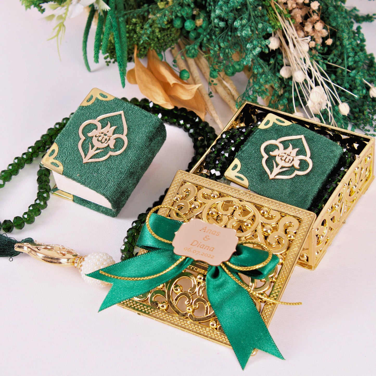 Personalized Wedding Favor Stylish Mini Quran Crystal Tasbeeh Set - Islamic Elite Favors is a handmade gift shop offering a wide variety of unique and personalized gifts for all occasions. Whether you're looking for the perfect Ramadan, Eid, Hajj, wedding gift or something special for a birthday, baby shower or anniversary, we have something for everyone. High quality, made with love.