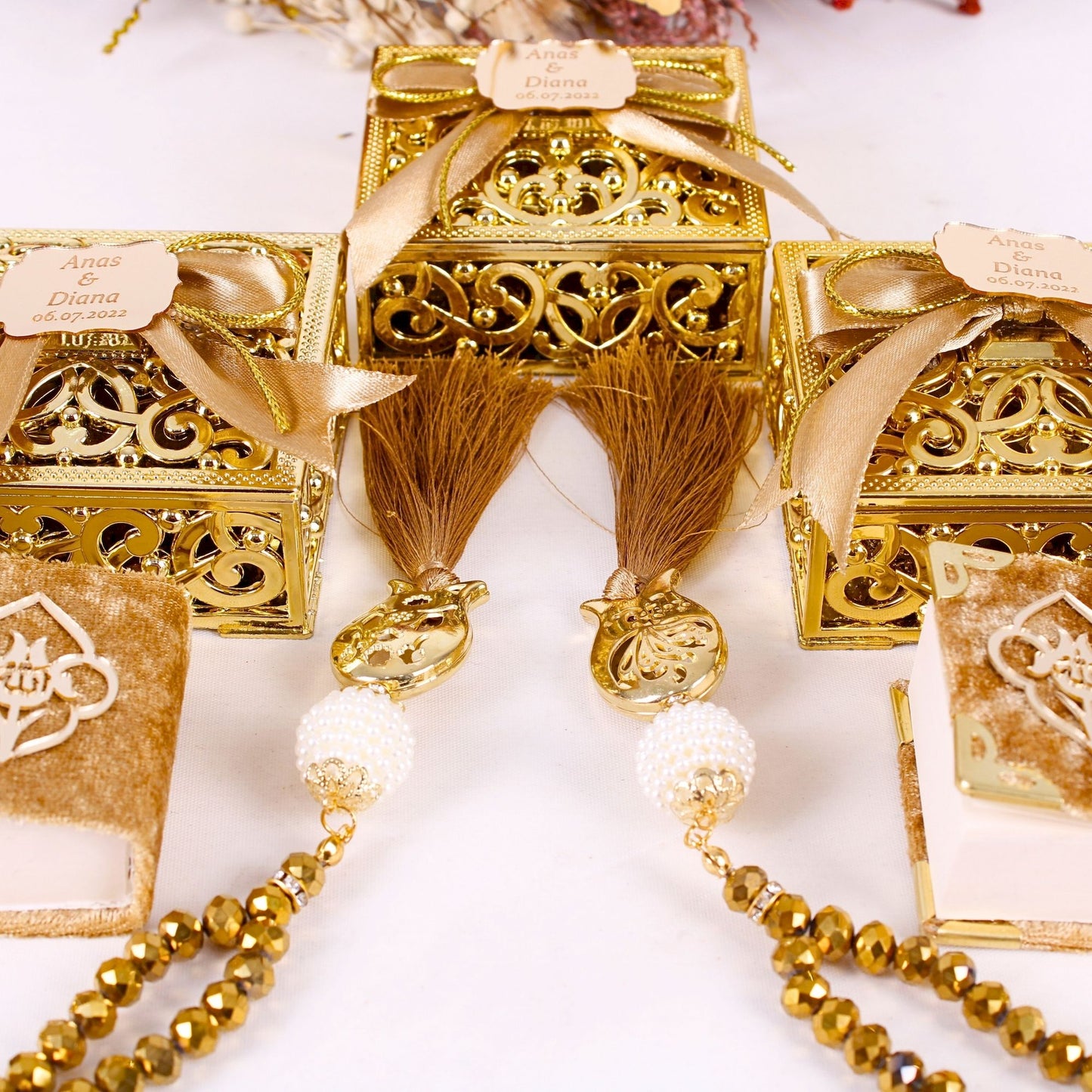 Personalized Wedding Favor Stylish Mini Quran Crystal Tasbeeh Set - Islamic Elite Favors is a handmade gift shop offering a wide variety of unique and personalized gifts for all occasions. Whether you're looking for the perfect Ramadan, Eid, Hajj, wedding gift or something special for a birthday, baby shower or anniversary, we have something for everyone. High quality, made with love.