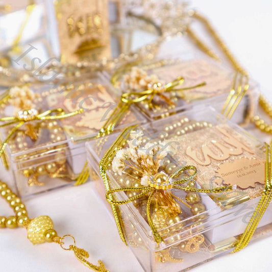 Personalized Mini Quran Prayer Beads Flowers with Pearl Wedding Favor - Islamic Elite Favors is a handmade gift shop offering a wide variety of unique and personalized gifts for all occasions. Whether you're looking for the perfect Ramadan, Eid, Hajj, wedding gift or something special for a birthday, baby shower or anniversary, we have something for everyone. High quality, made with love.