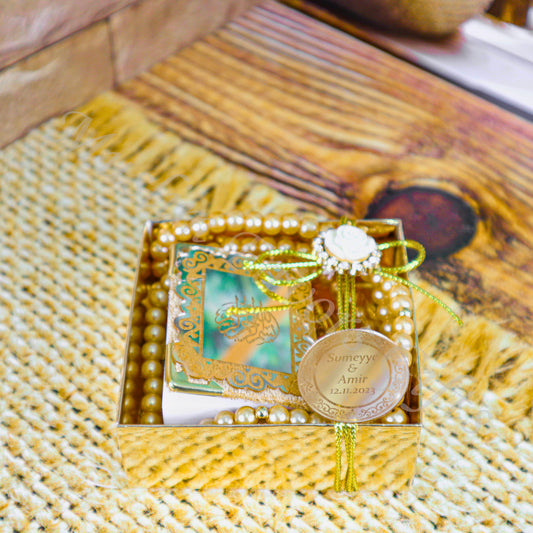 Personalized Wedding Favor Mini Quran Pearl Tasbeeh Basmala Theme - Islamic Elite Favors is a handmade gift shop offering a wide variety of unique and personalized gifts for all occasions. Whether you're looking for the perfect Ramadan, Eid, Hajj, wedding gift or something special for a birthday, baby shower or anniversary, we have something for everyone. High quality, made with love.