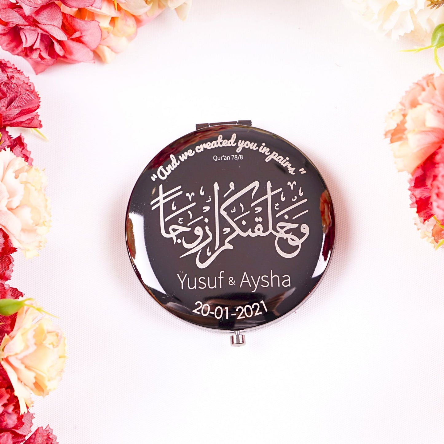 Personalized Wedding Favor Black Mini Makeup Mirror in Gift Box - Islamic Elite Favors is a handmade gift shop offering a wide variety of unique and personalized gifts for all occasions. Whether you're looking for the perfect Ramadan, Eid, Hajj, wedding gift or something special for a birthday, baby shower or anniversary, we have something for everyone. High quality, made with love.