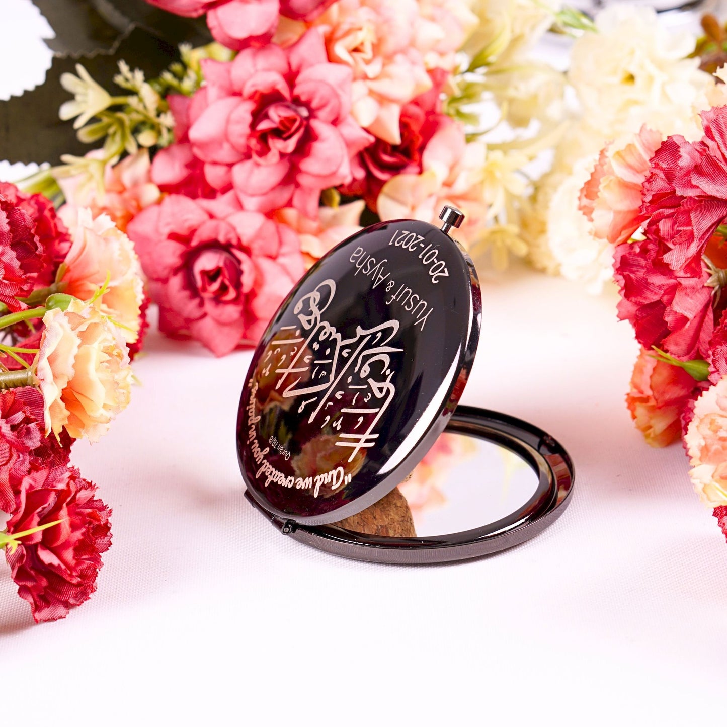 Personalized Wedding Favor Black Mini Makeup Mirror in Gift Box - Islamic Elite Favors is a handmade gift shop offering a wide variety of unique and personalized gifts for all occasions. Whether you're looking for the perfect Ramadan, Eid, Hajj, wedding gift or something special for a birthday, baby shower or anniversary, we have something for everyone. High quality, made with love.