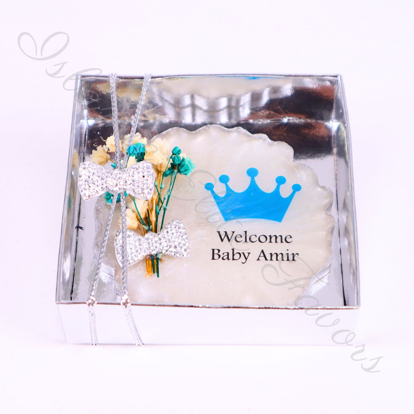 Personalized Baby Shower Favors Epoxy Magnet for Baby Boy Silver Theme - Islamic Elite Favors is a handmade gift shop offering a wide variety of unique and personalized gifts for all occasions. Whether you're looking for the perfect Ramadan, Eid, Hajj, wedding gift or something special for a birthday, baby shower or anniversary, we have something for everyone. High quality, made with love.