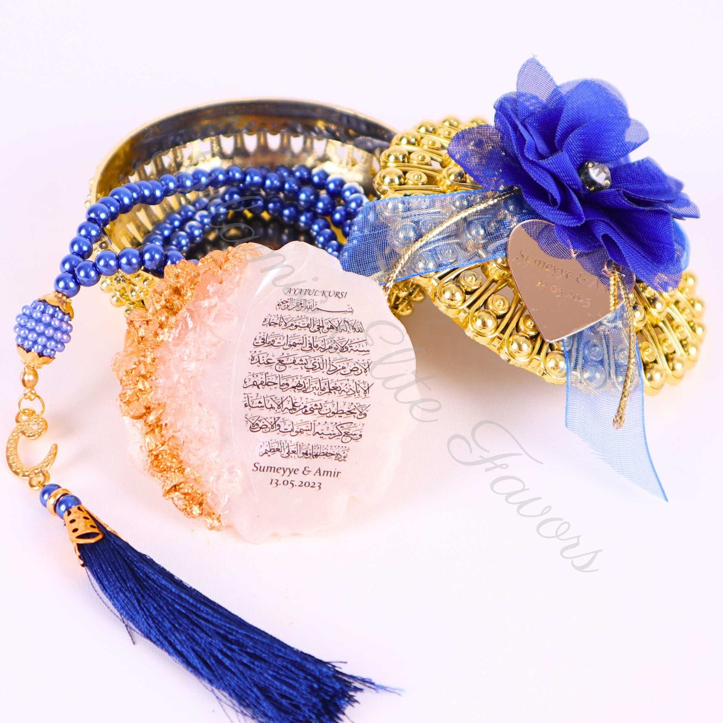 Personalized Wedding Favor Epoxy Ayatul Kursi Magnet Tasbeeh in Box - Islamic Elite Favors is a handmade gift shop offering a wide variety of unique and personalized gifts for all occasions. Whether you're looking for the perfect Ramadan, Eid, Hajj, wedding gift or something special for a birthday, baby shower or anniversary, we have something for everyone. High quality, made with love.
