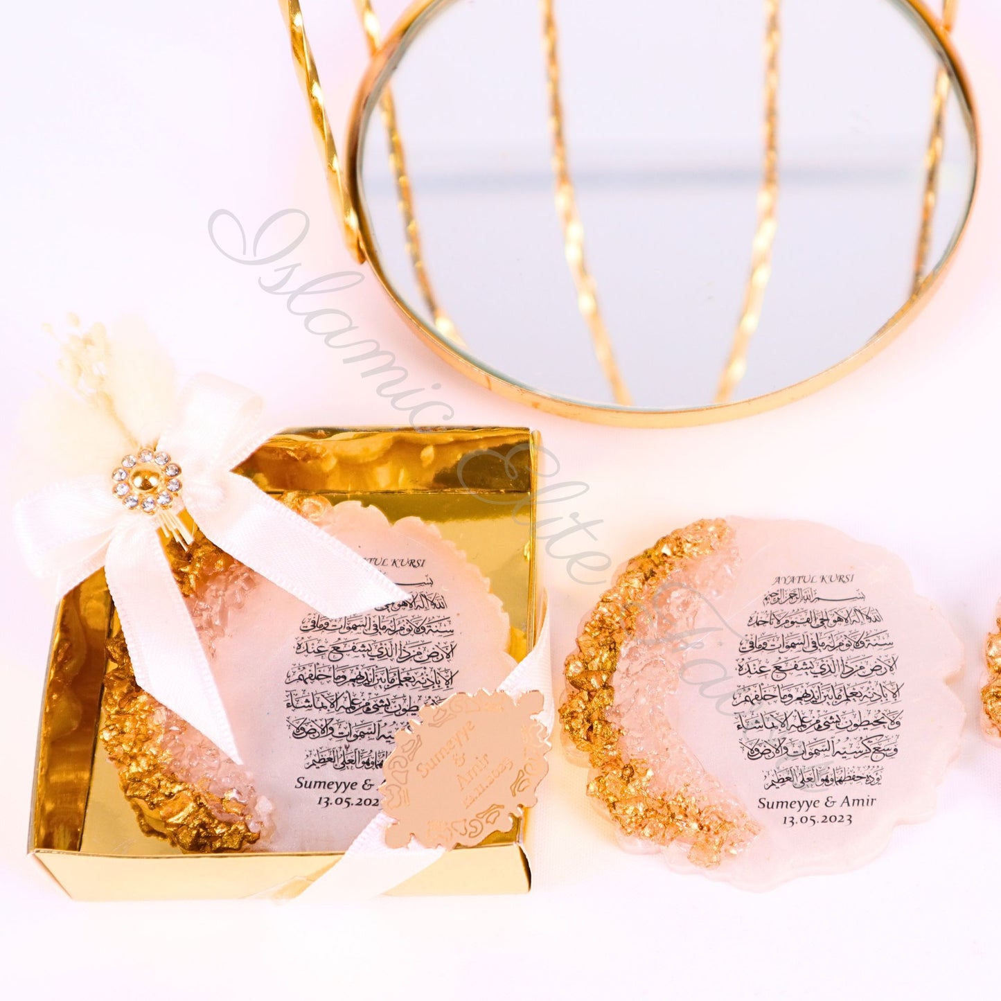 Personalized Wedding Favor Epoxy Ayatul Kursi Magnet in Gold Gift Box - Islamic Elite Favors is a handmade gift shop offering a wide variety of unique and personalized gifts for all occasions. Whether you're looking for the perfect Ramadan, Eid, Hajj, wedding gift or something special for a birthday, baby shower or anniversary, we have something for everyone. High quality, made with love.
