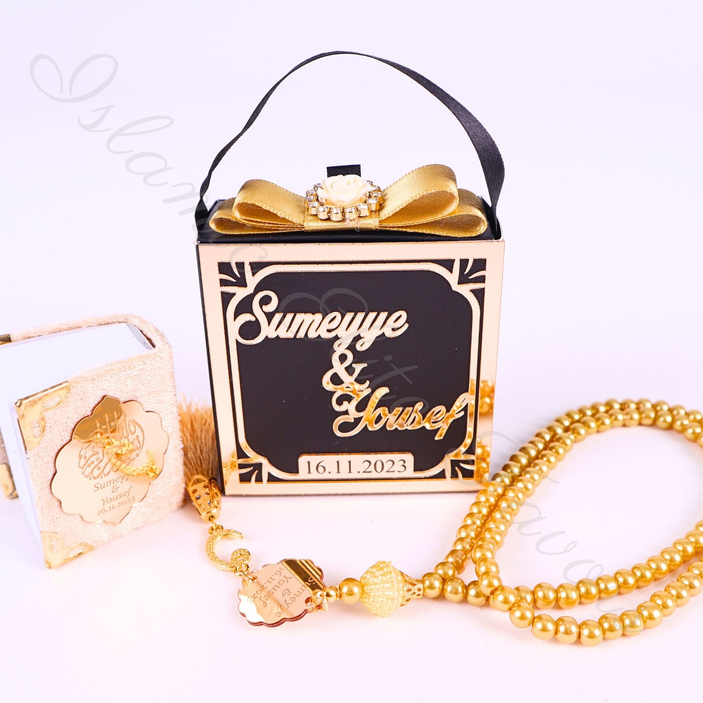 Personalized Velvet Mini Quran Pearl Tasbeeh Decorated Gift Bag Set - Islamic Elite Favors is a handmade gift shop offering a wide variety of unique and personalized gifts for all occasions. Whether you're looking for the perfect Ramadan, Eid, Hajj, wedding gift or something special for a birthday, baby shower or anniversary, we have something for everyone. High quality, made with love.