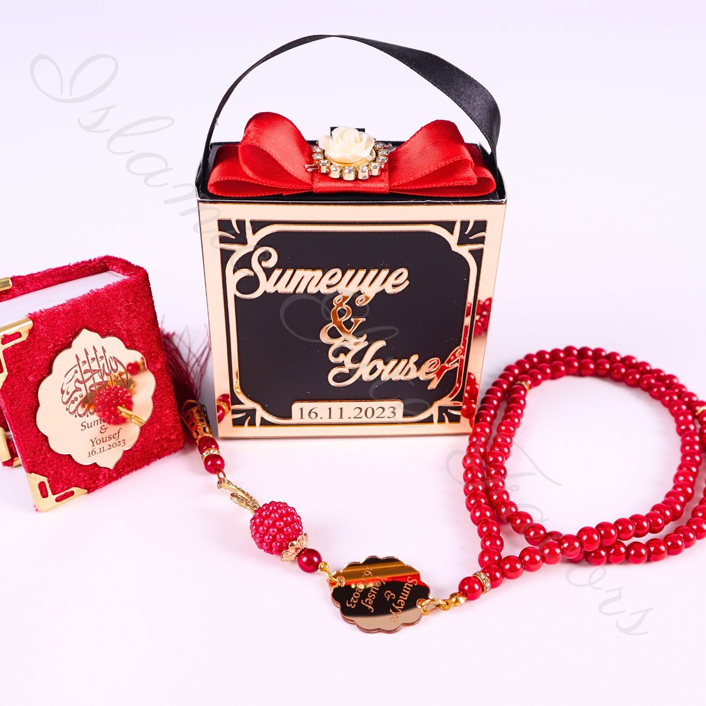 Personalized Velvet Mini Quran Pearl Tasbeeh Decorated Gift Bag Set - Islamic Elite Favors is a handmade gift shop offering a wide variety of unique and personalized gifts for all occasions. Whether you're looking for the perfect Ramadan, Eid, Hajj, wedding gift or something special for a birthday, baby shower or anniversary, we have something for everyone. High quality, made with love.