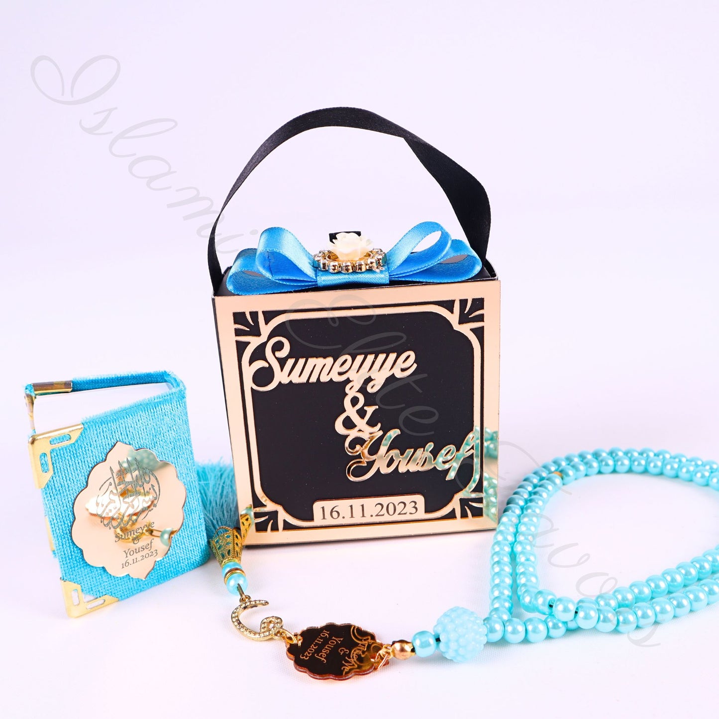 Personalized Velvet Mini Quran Pearl Tasbeeh Decorated Gift Bag Set - Islamic Elite Favors is a handmade gift shop offering a wide variety of unique and personalized gifts for all occasions. Whether you're looking for the perfect Ramadan, Eid, Hajj, wedding gift or something special for a birthday, baby shower or anniversary, we have something for everyone. High quality, made with love.