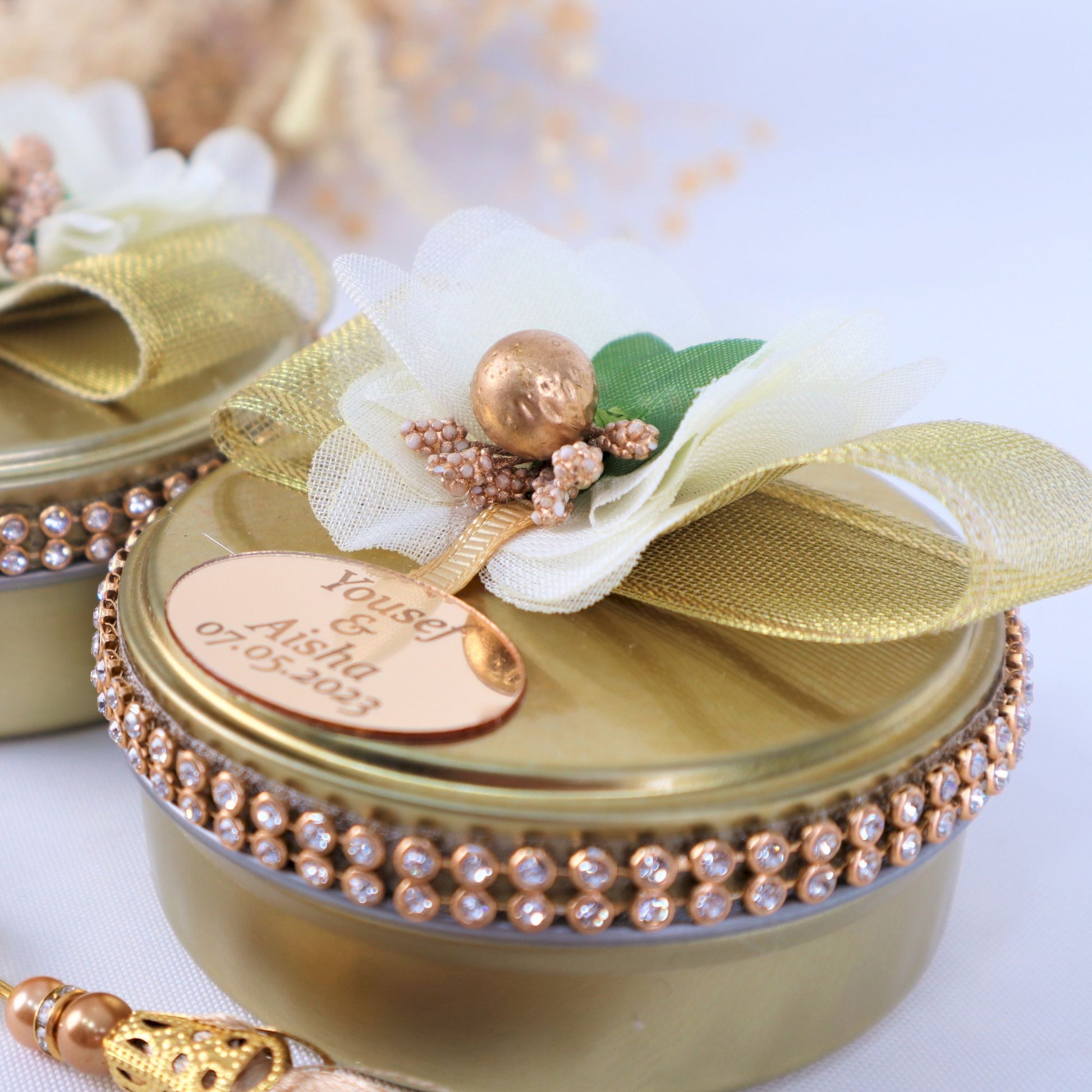 Personalized Pearl Prayer Beads in Metal Box Islamic Wedding Favors - Islamic Elite Favors is a handmade gift shop offering a wide variety of unique and personalized gifts for all occasions. Whether you're looking for the perfect Ramadan, Eid, Hajj, wedding gift or something special for a birthday, baby shower or anniversary, we have something for everyone. High quality, made with love.