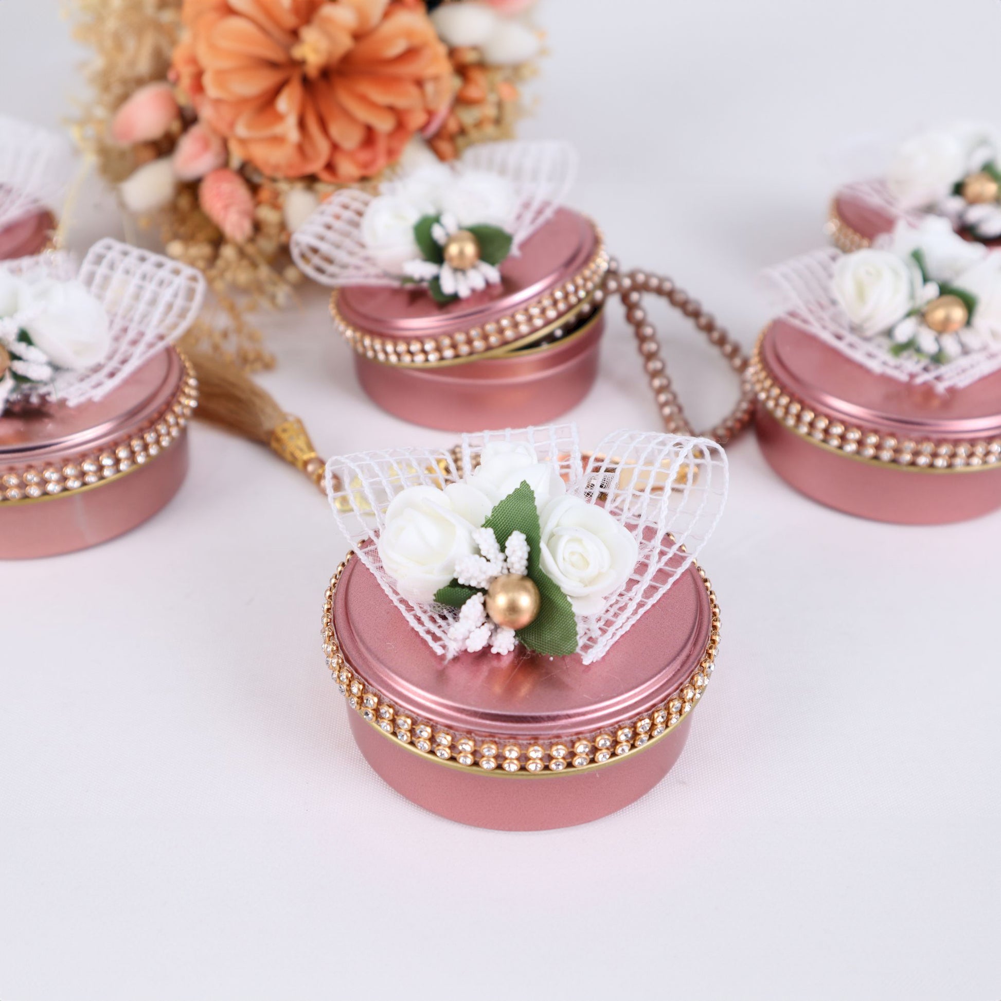 Personalized Pearl Prayer Beads in Metal Box Islamic Wedding Favors - Islamic Elite Favors is a handmade gift shop offering a wide variety of unique and personalized gifts for all occasions. Whether you're looking for the perfect Ramadan, Eid, Hajj, wedding gift or something special for a birthday, baby shower or anniversary, we have something for everyone. High quality, made with love.
