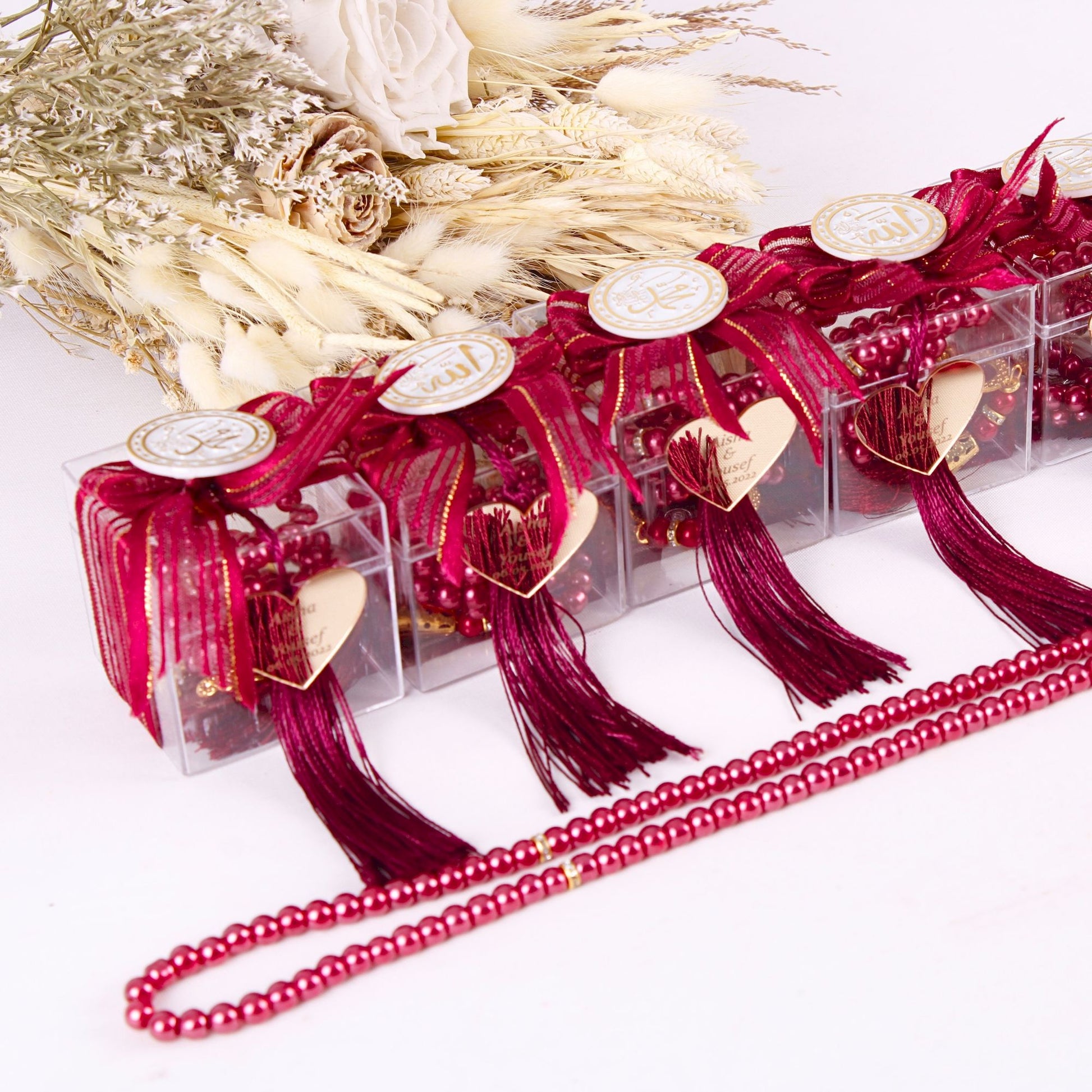 Personalized Prayer Beads Wedding Favor Decorated Gift Box with Heart - Islamic Elite Favors is a handmade gift shop offering a wide variety of unique and personalized gifts for all occasions. Whether you're looking for the perfect Ramadan, Eid, Hajj, wedding gift or something special for a birthday, baby shower or anniversary, we have something for everyone. High quality, made with love.