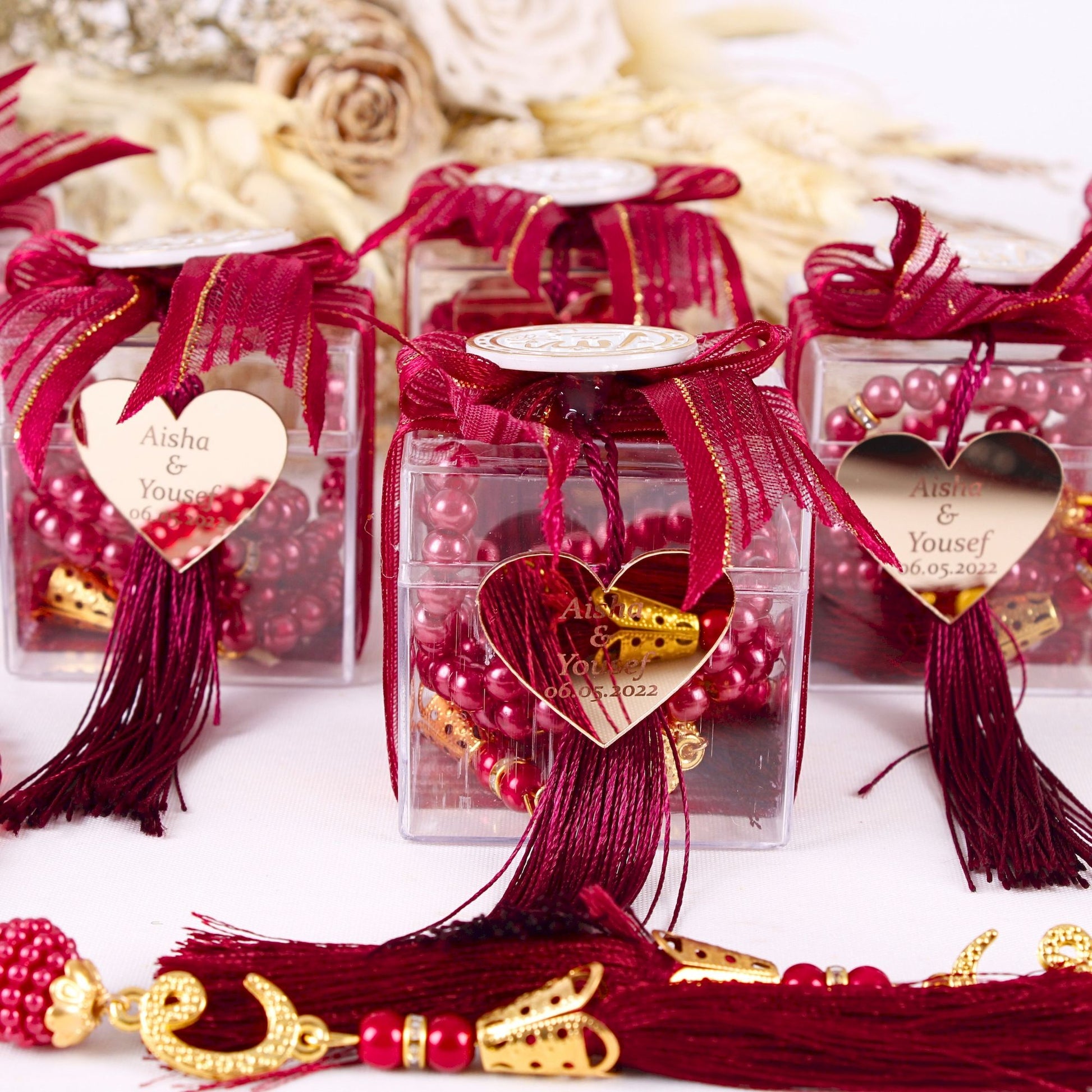 Personalized Prayer Beads Wedding Favor Decorated Gift Box with Heart - Islamic Elite Favors is a handmade gift shop offering a wide variety of unique and personalized gifts for all occasions. Whether you're looking for the perfect Ramadan, Eid, Hajj, wedding gift or something special for a birthday, baby shower or anniversary, we have something for everyone. High quality, made with love.
