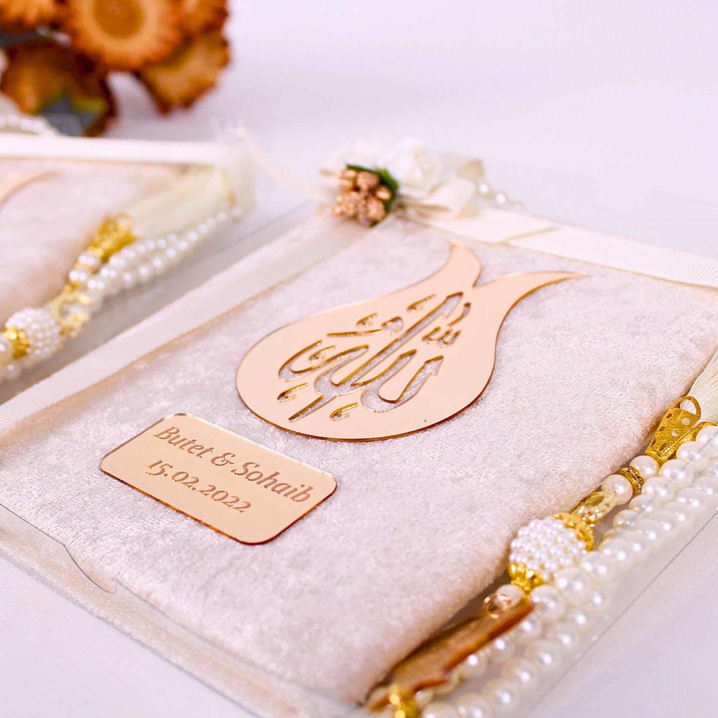 Personalized Wedding Favor Velvet Dua Book Pearl Tasbeeh Tulip Theme - Islamic Elite Favors is a handmade gift shop offering a wide variety of unique and personalized gifts for all occasions. Whether you're looking for the perfect Ramadan, Eid, Hajj, wedding gift or something special for a birthday, baby shower or anniversary, we have something for everyone. High quality, made with love.
