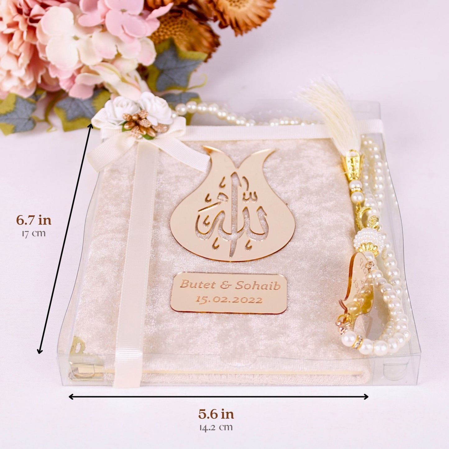 Personalized Wedding Favor Velvet Dua Book Pearl Tasbeeh Tulip Theme - Islamic Elite Favors is a handmade gift shop offering a wide variety of unique and personalized gifts for all occasions. Whether you're looking for the perfect Ramadan, Eid, Hajj, wedding gift or something special for a birthday, baby shower or anniversary, we have something for everyone. High quality, made with love.