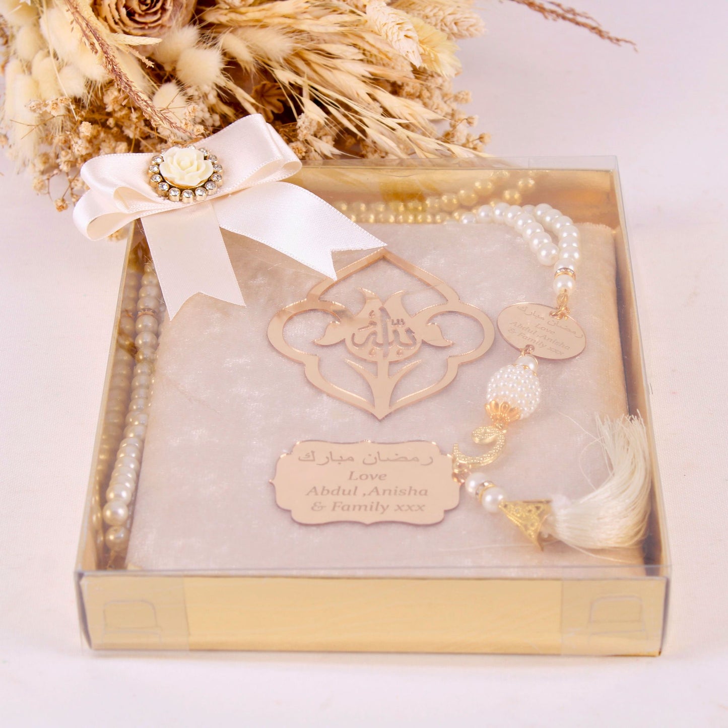 Personalized Wedding Favor Velvet Dua Book Pearl Tasbeeh Tulip Theme - Islamic Elite Favors is a handmade gift shop offering a wide variety of unique and personalized gifts for all occasions. Whether you're looking for the perfect Ramadan, Eid, Hajj, wedding gift or something special for a birthday, baby shower or anniversary, we have something for everyone. High quality, made with love.