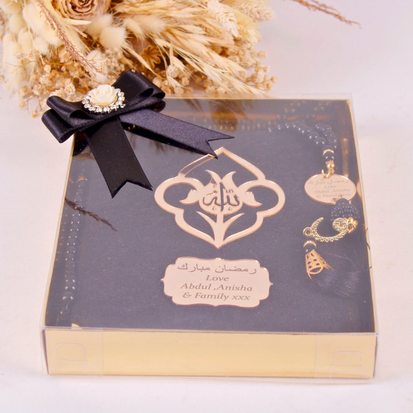 Personalized Wedding Favor Velvet Dua Book Pearl Tasbeeh Tulip Theme - Islamic Elite Favors is a handmade gift shop offering a wide variety of unique and personalized gifts for all occasions. Whether you're looking for the perfect Ramadan, Eid, Hajj, wedding gift or something special for a birthday, baby shower or anniversary, we have something for everyone. High quality, made with love.