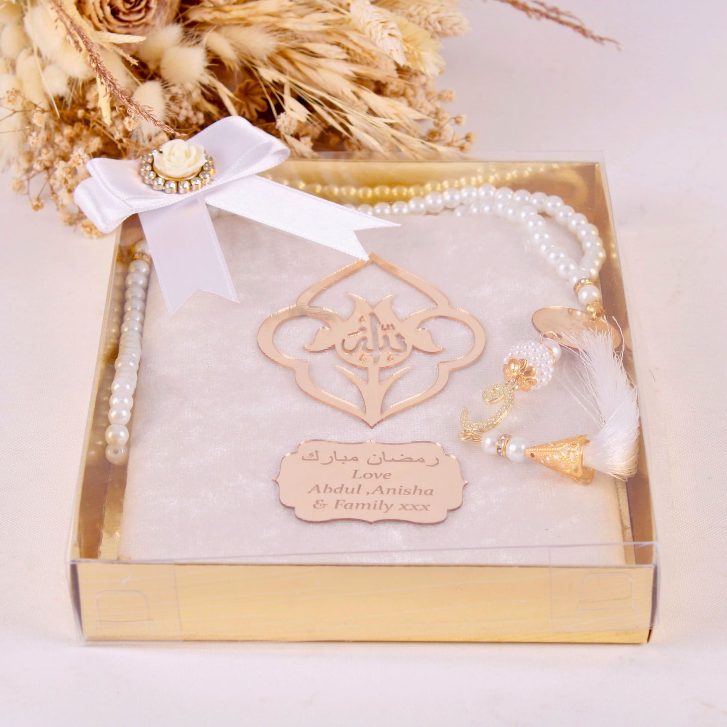 Personalized Wedding Favor Velvet Dua Book Pearl Tasbeeh Tulip Theme - Islamic Elite Favors is a handmade gift shop offering a wide variety of unique and personalized gifts for all occasions. Whether you're looking for the perfect Ramadan, Eid, Hajj, wedding gift or something special for a birthday, baby shower or anniversary, we have something for everyone. High quality, made with love.