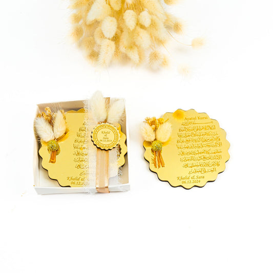 Personalized Ayatul Kursi Magnet Favor with Natural Dried Flower - Islamic Elite Favors is a handmade gift shop offering a wide variety of unique and personalized gifts for all occasions. Whether you're looking for the perfect Ramadan, Eid, Hajj, wedding gift or something special for a birthday, baby shower or anniversary, we have something for everyone. High quality, made with love.