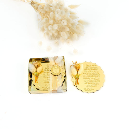 Personalized Ayatul Kursi Magnet Favor with Natural Dried Flower - Islamic Elite Favors is a handmade gift shop offering a wide variety of unique and personalized gifts for all occasions. Whether you're looking for the perfect Ramadan, Eid, Hajj, wedding gift or something special for a birthday, baby shower or anniversary, we have something for everyone. High quality, made with love.