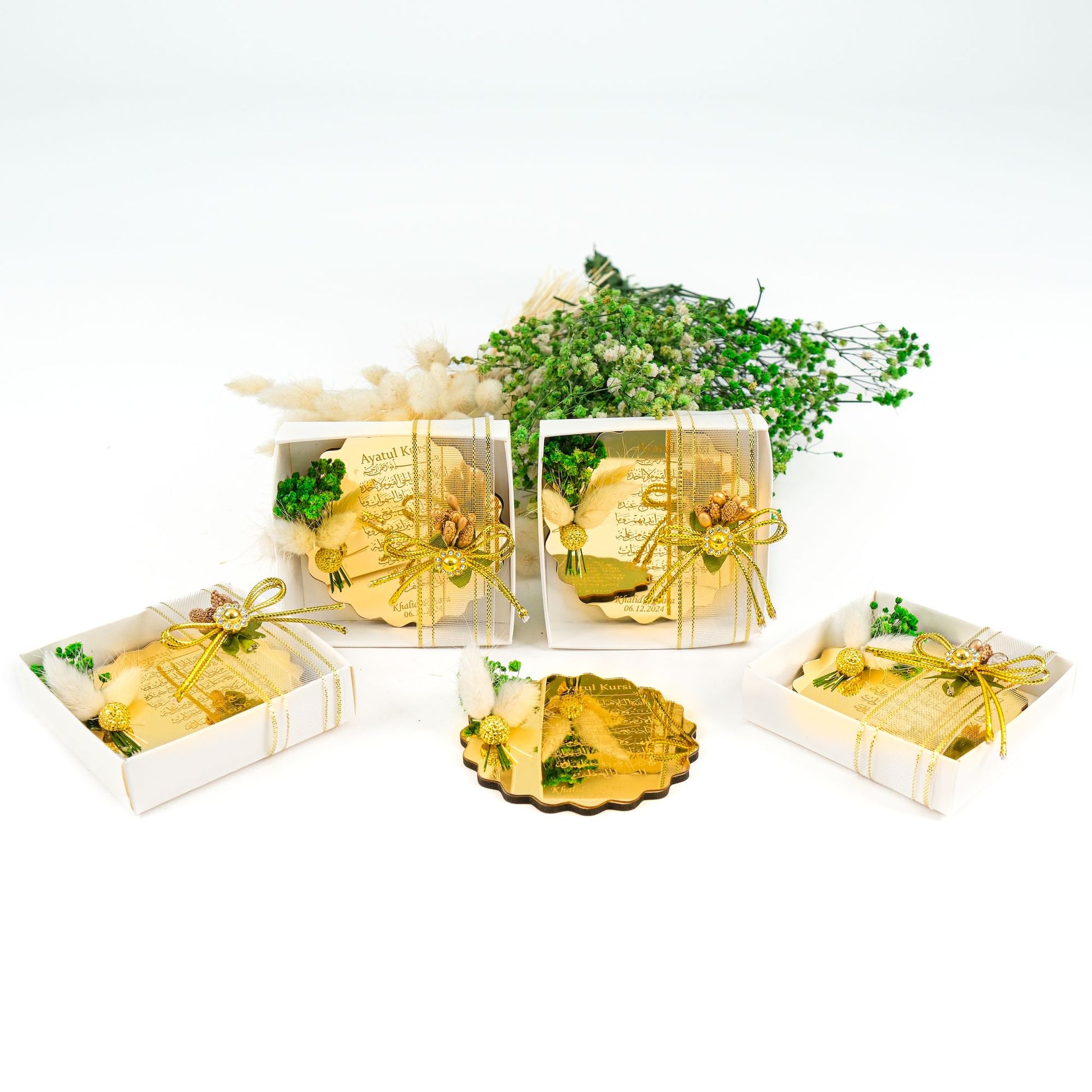 Personalized Ayatul Kursi Magnet Favor with Natural Dried Flower - Islamic Elite Favors is a handmade gift shop offering a wide variety of unique and personalized gifts for all occasions. Whether you're looking for the perfect Ramadan, Eid, Hajj, wedding gift or something special for a birthday, baby shower or anniversary, we have something for everyone. High quality, made with love.