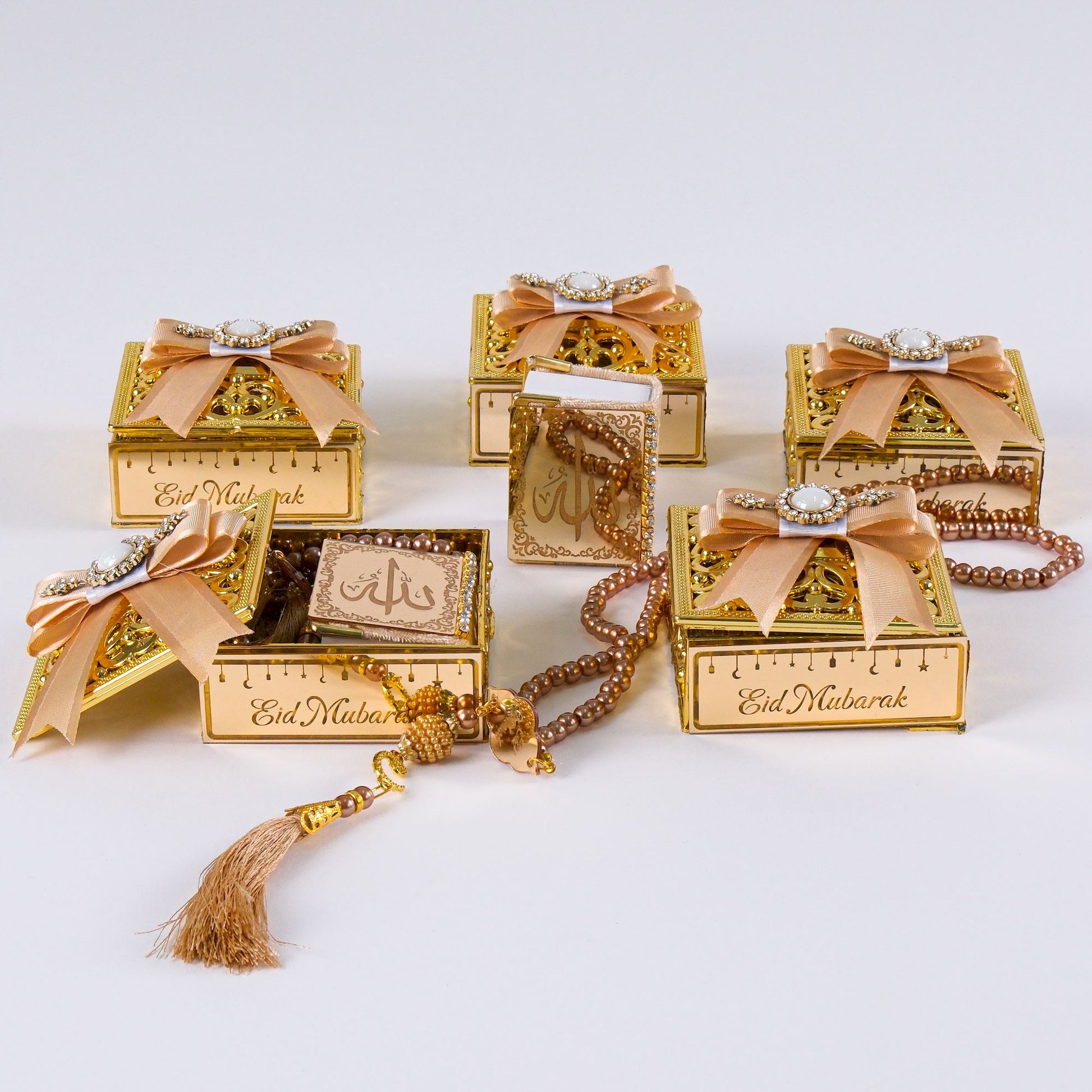 Personalized Velvet Mini Quran Pearl Tasbeeh Islam Muslim Gift Set - Islamic Elite Favors is a handmade gift shop offering a wide variety of unique and personalized gifts for all occasions. Whether you're looking for the perfect Ramadan, Eid, Hajj, wedding gift or something special for a birthday, baby shower or anniversary, we have something for everyone. High quality, made with love.