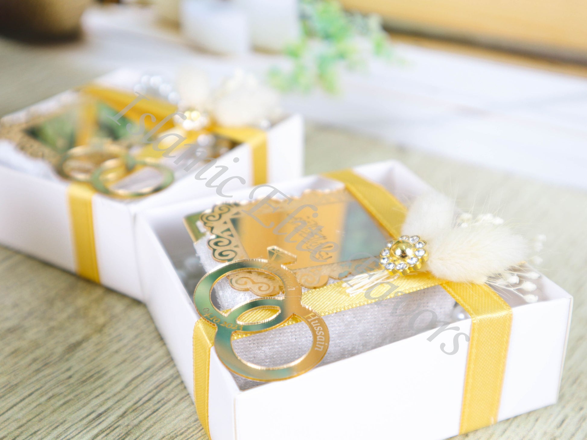 Personalized Wedding Favor Mini Quran Pearl Tasbeeh Basmala Ring Décor - Islamic Elite Favors is a handmade gift shop offering a wide variety of unique and personalized gifts for all occasions. Whether you're looking for the perfect Ramadan, Eid, Hajj, wedding gift or something special for a birthday, baby shower or anniversary, we have something for everyone. High quality, made with love.